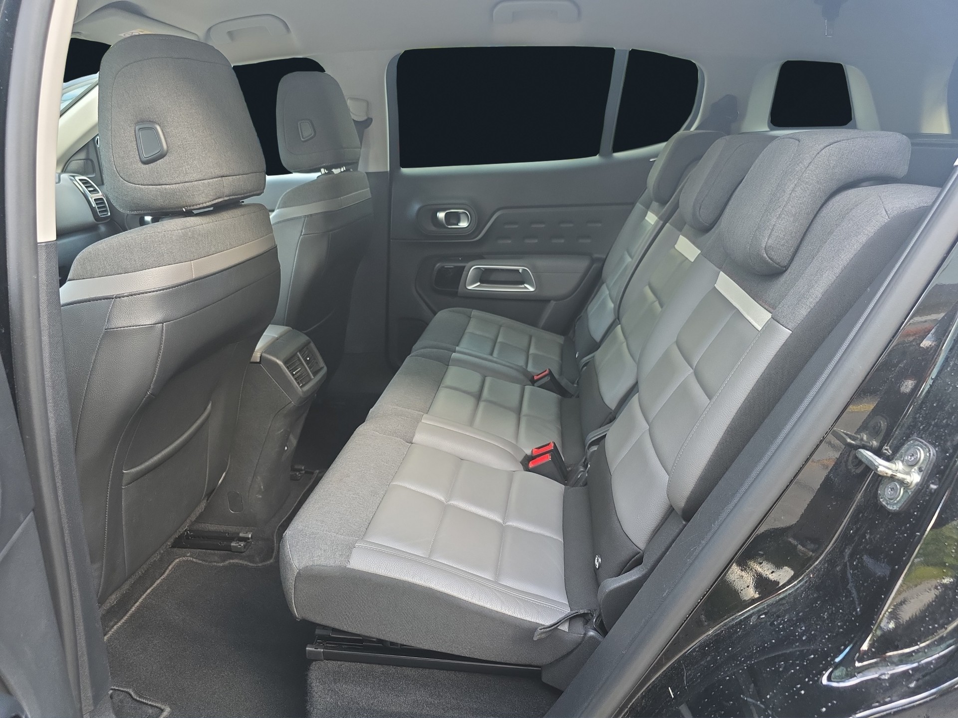 CITROEN C5 Aircross 1.6i PureTech Shine EAT8-image-10