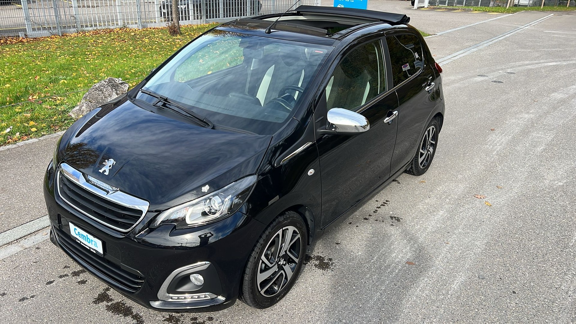 PEUGEOT 108 1.2 VTi Allure Top-showroom-element-3