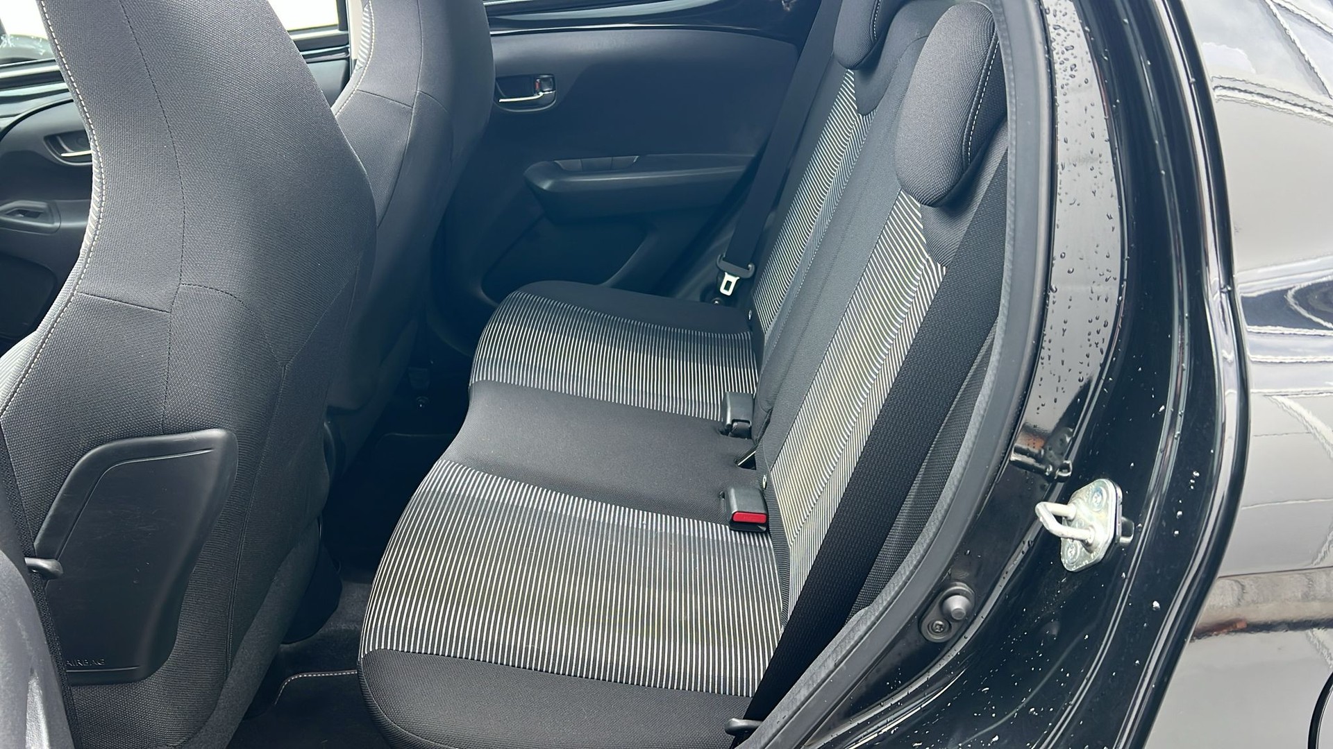 PEUGEOT 108 1.2 VTi Allure Top-image-19