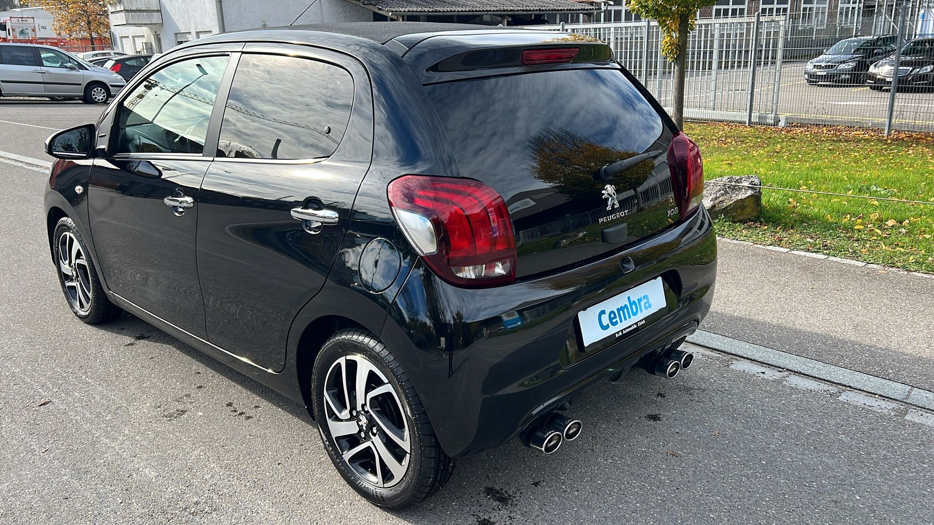 PEUGEOT 108 1.2 VTi Allure Top-image-6