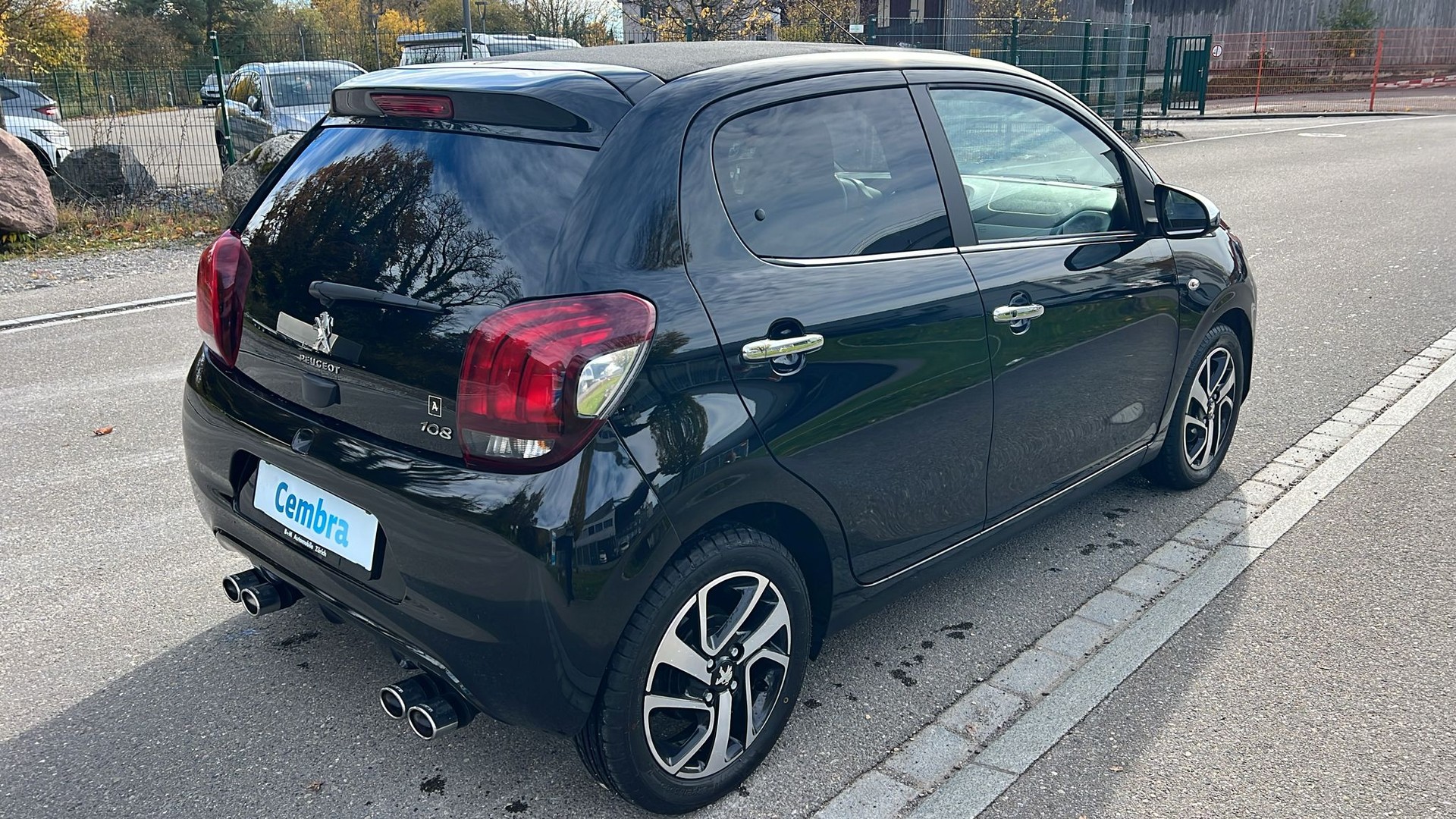 PEUGEOT 108 1.2 VTi Allure Top-image-7