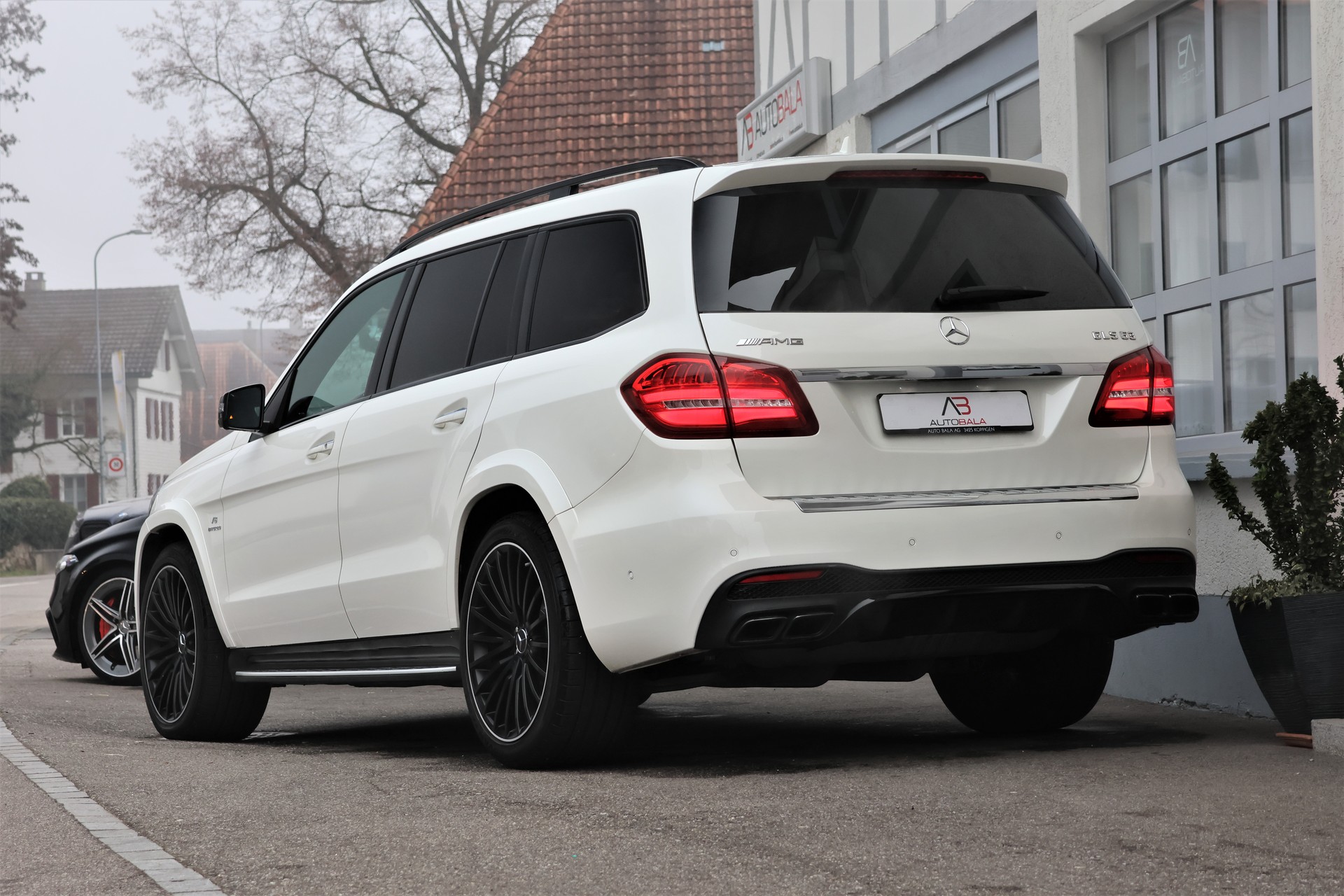 MERCEDES-BENZ GLS 63 AMG 4Matic Speedshift Plus 7G-Tronic (CH)-showroom-element-2