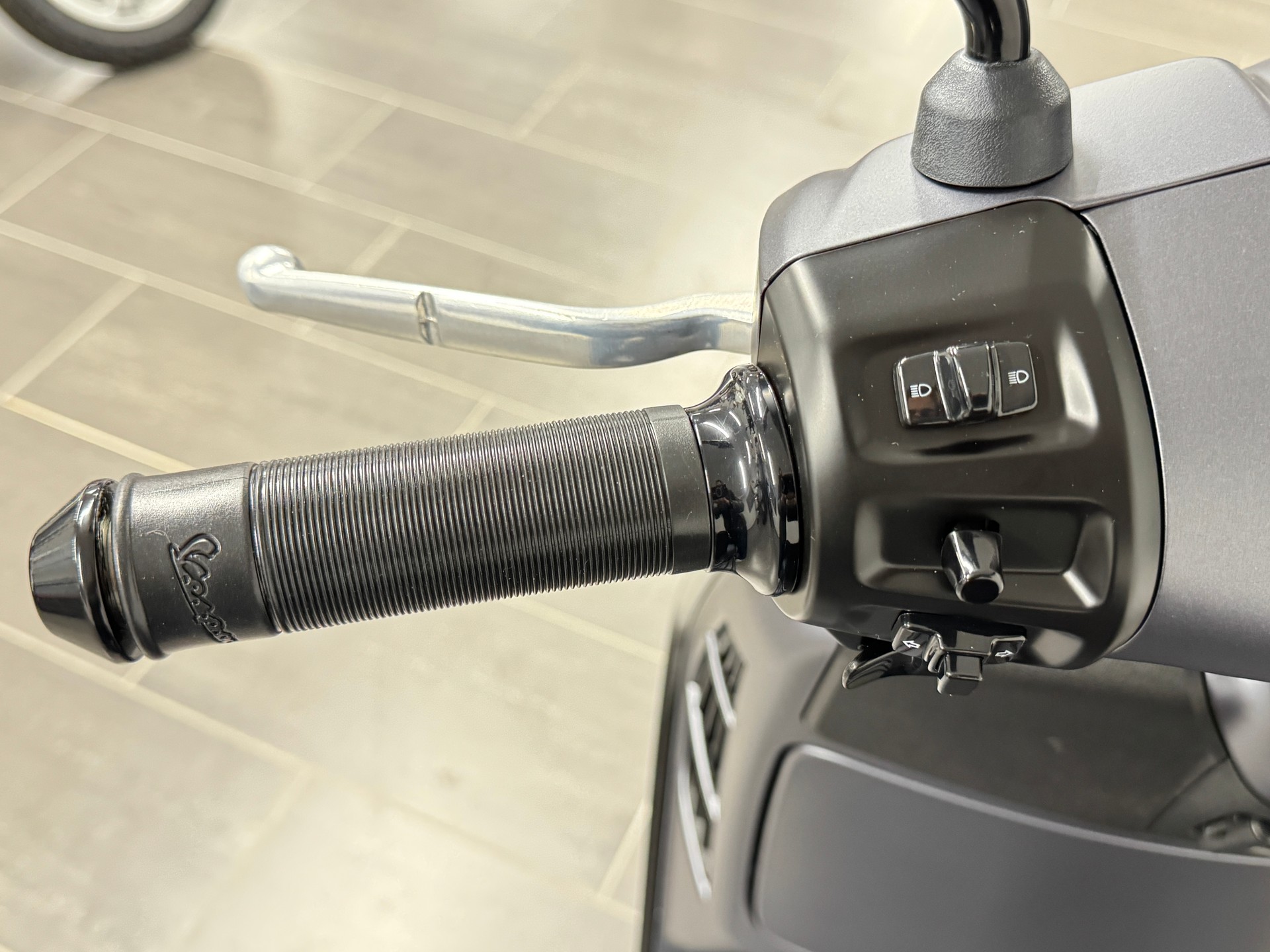 PIAGGIO Vespa GTS 125 Super Sport RST Euro 5+-image-7