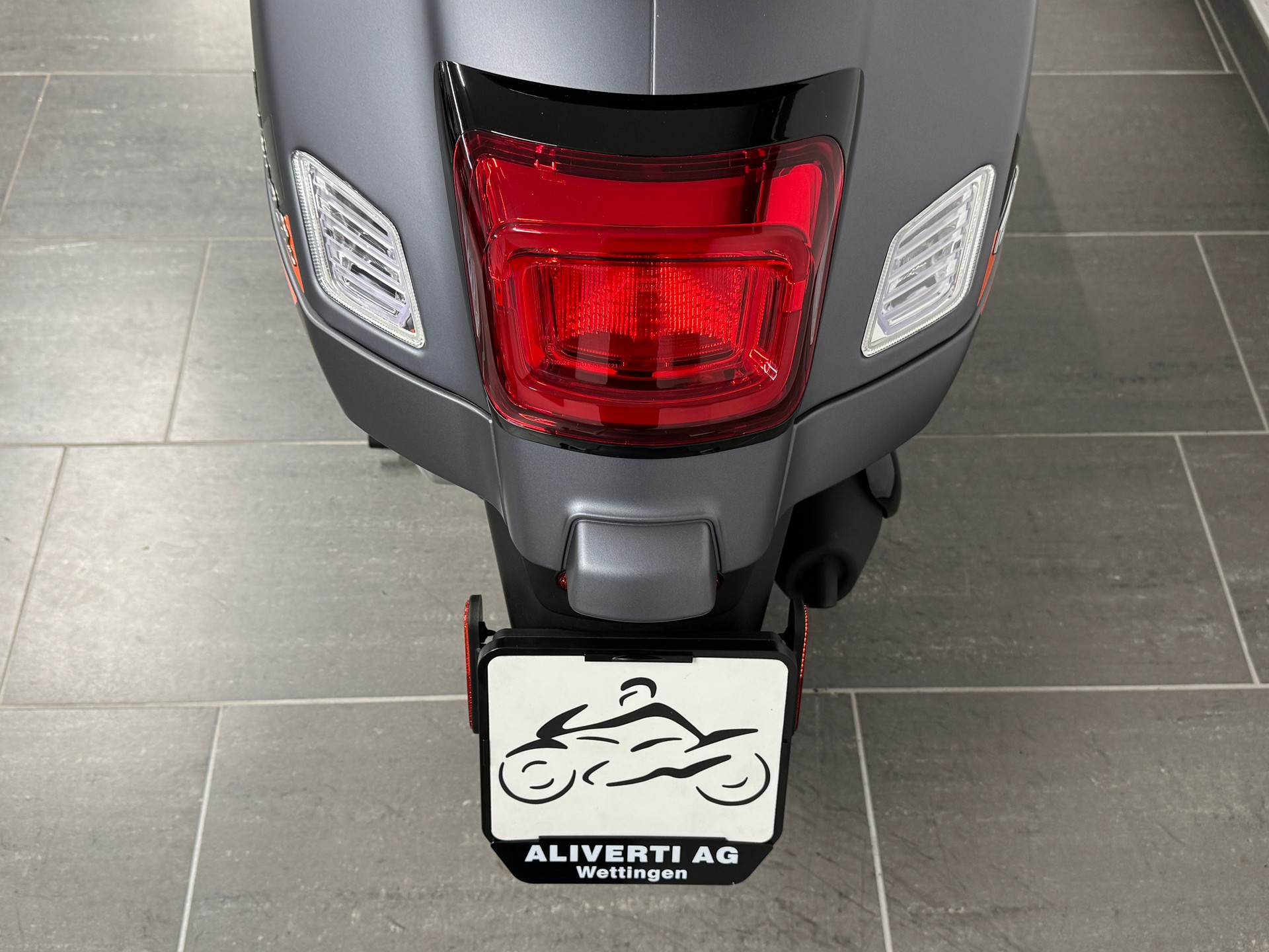 PIAGGIO Vespa GTS 125 Super Sport RST Euro 5+-image-11