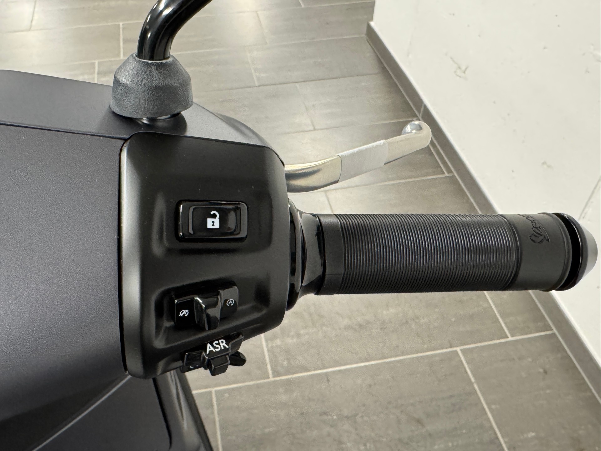 PIAGGIO Vespa GTS 125 Super Sport RST Euro 5+-image-8