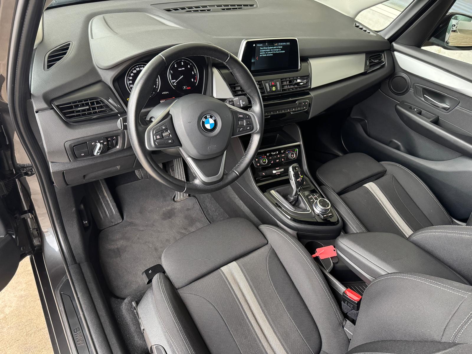 BMW 216d Gran Tourer-image-8