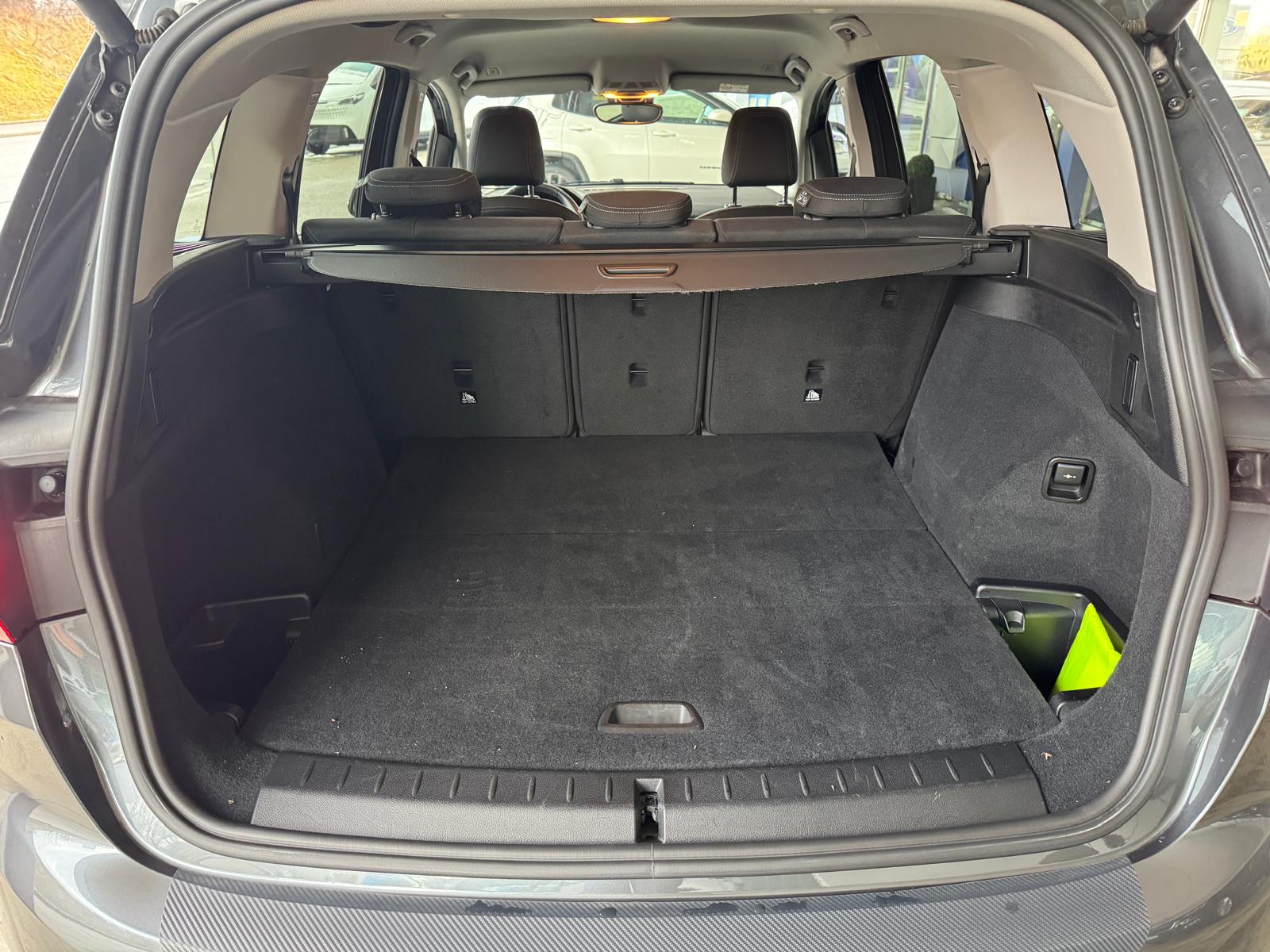 BMW 216d Gran Tourer-image-19