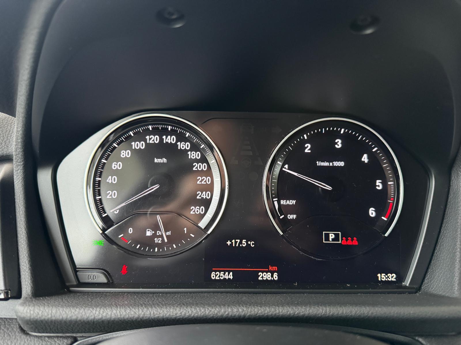 BMW 216d Gran Tourer-image-11