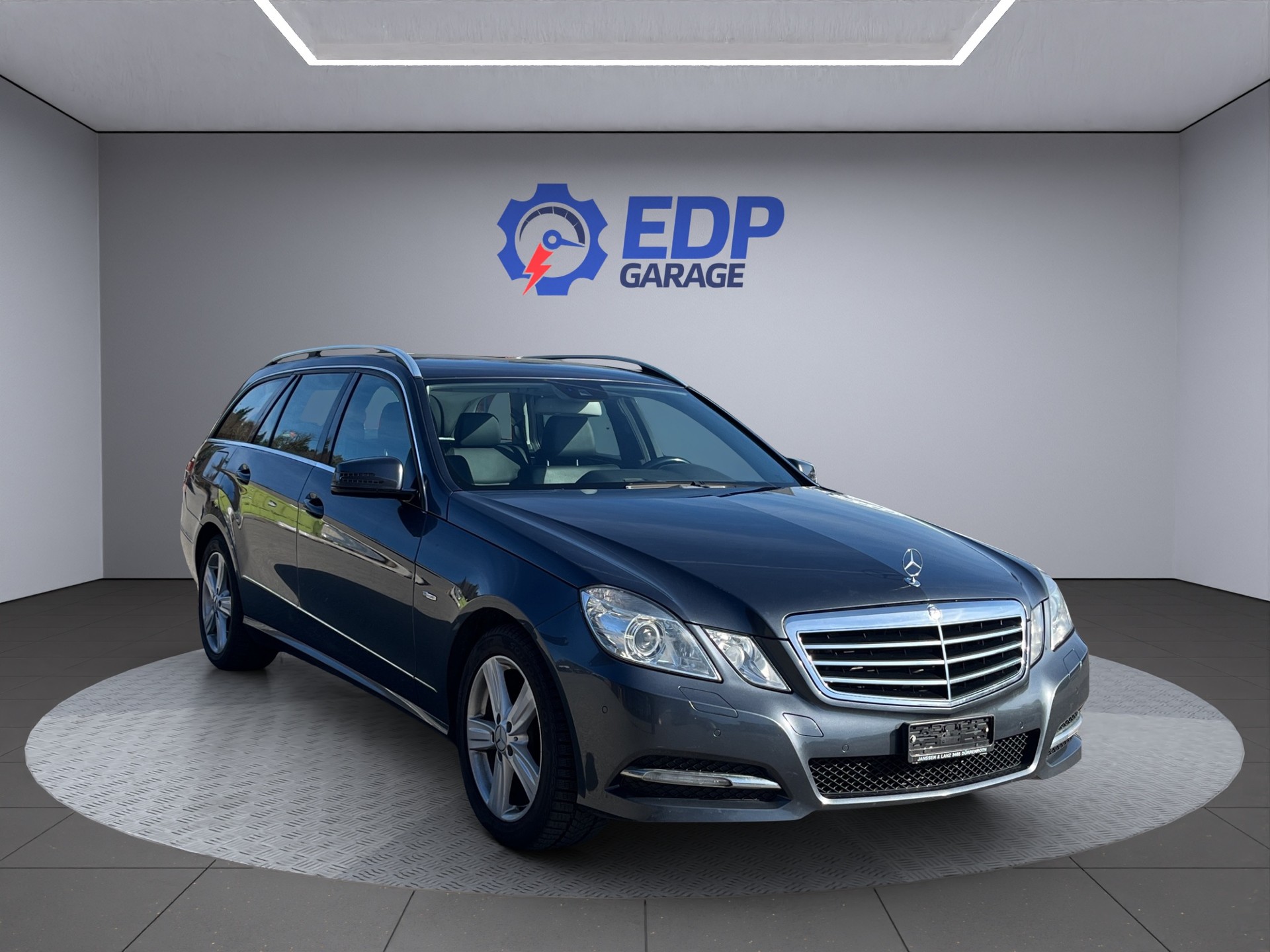 MERCEDES-BENZ E 250 CDI BlueEff. Avantgarde 4Matic 7G-Tronic-showroom-element-3