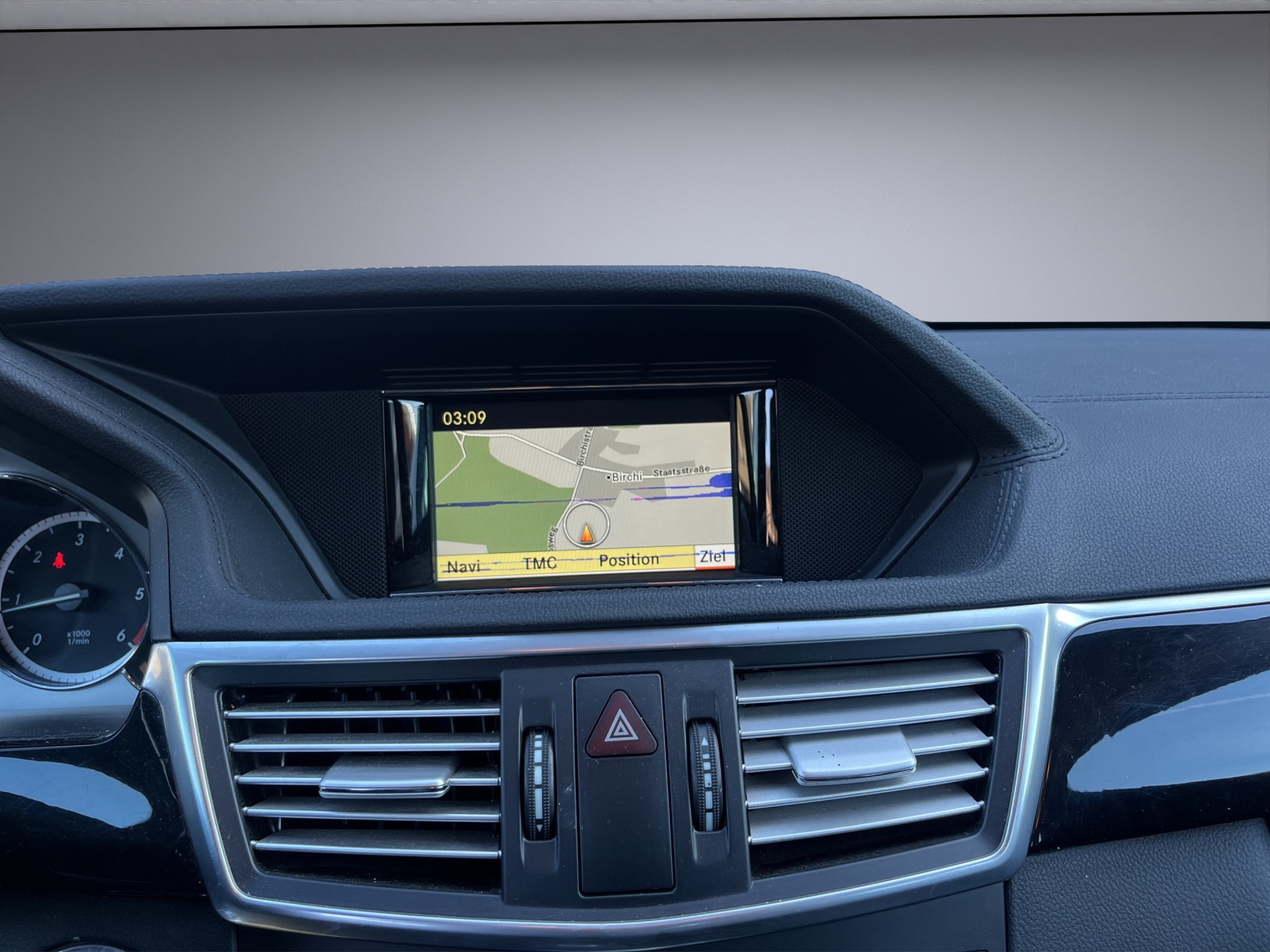 MERCEDES-BENZ E 250 CDI BlueEff. Avantgarde 4Matic 7G-Tronic-image-12