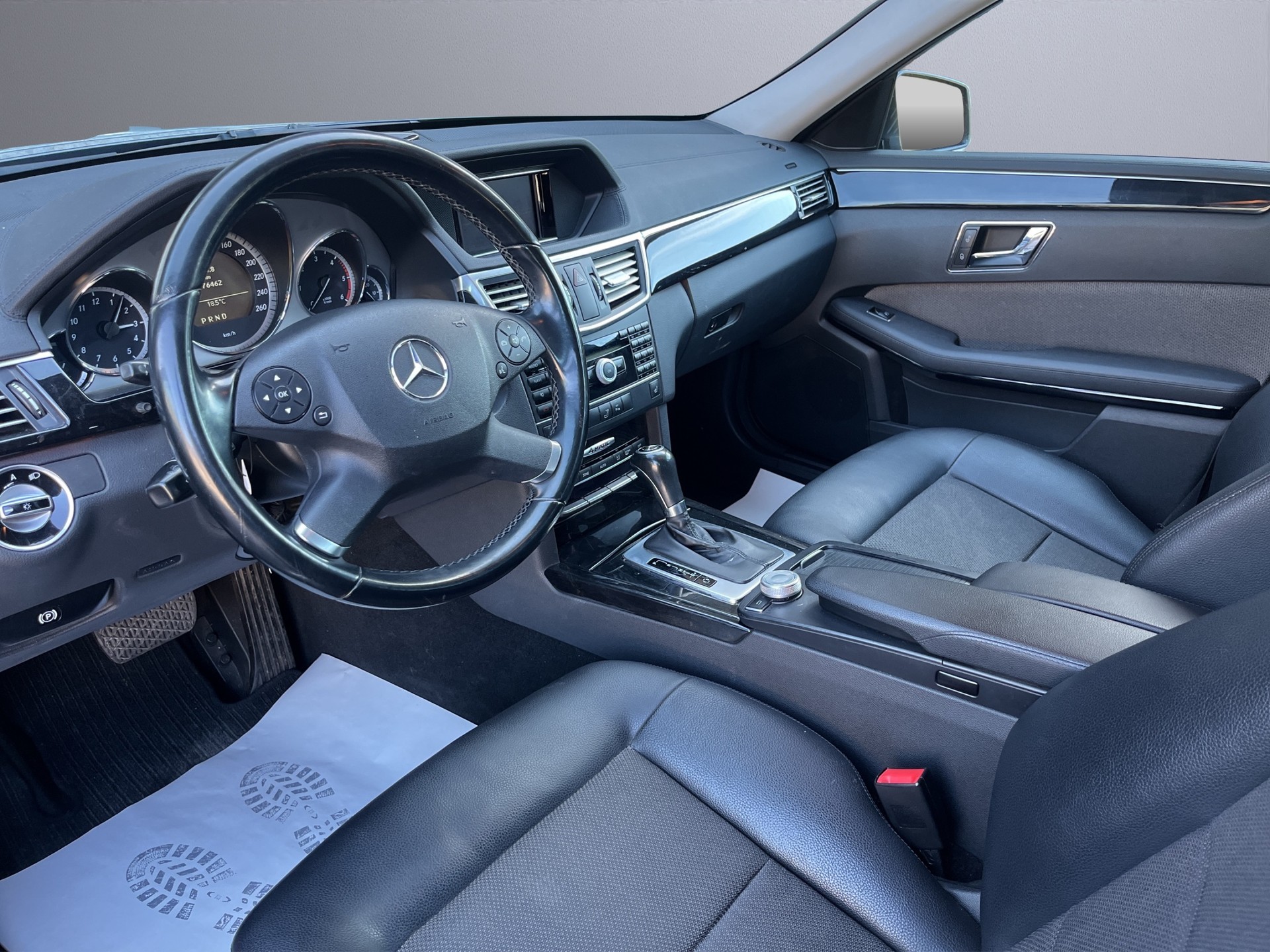 MERCEDES-BENZ E 250 CDI BlueEff. Avantgarde 4Matic 7G-Tronic-image-8