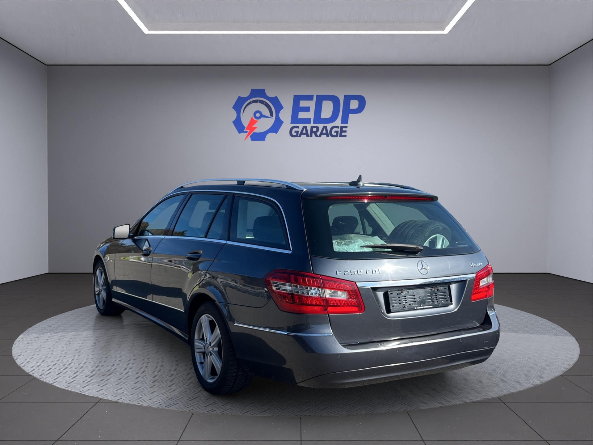MERCEDES-BENZ E 250 CDI BlueEff. Avantgarde 4Matic 7G-Tronic-image-7