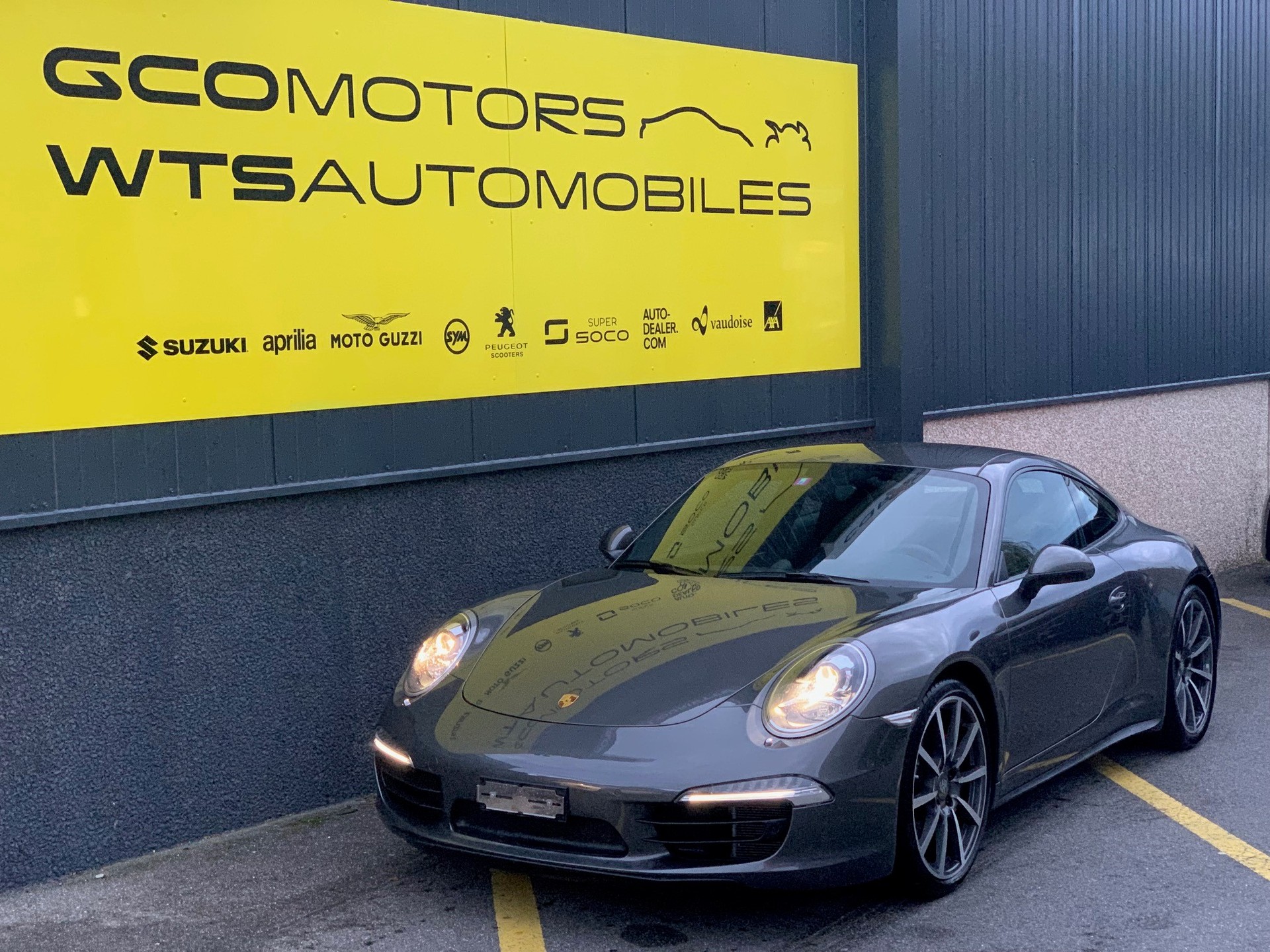 PORSCHE 911 Carrera 4S PDK-image-1