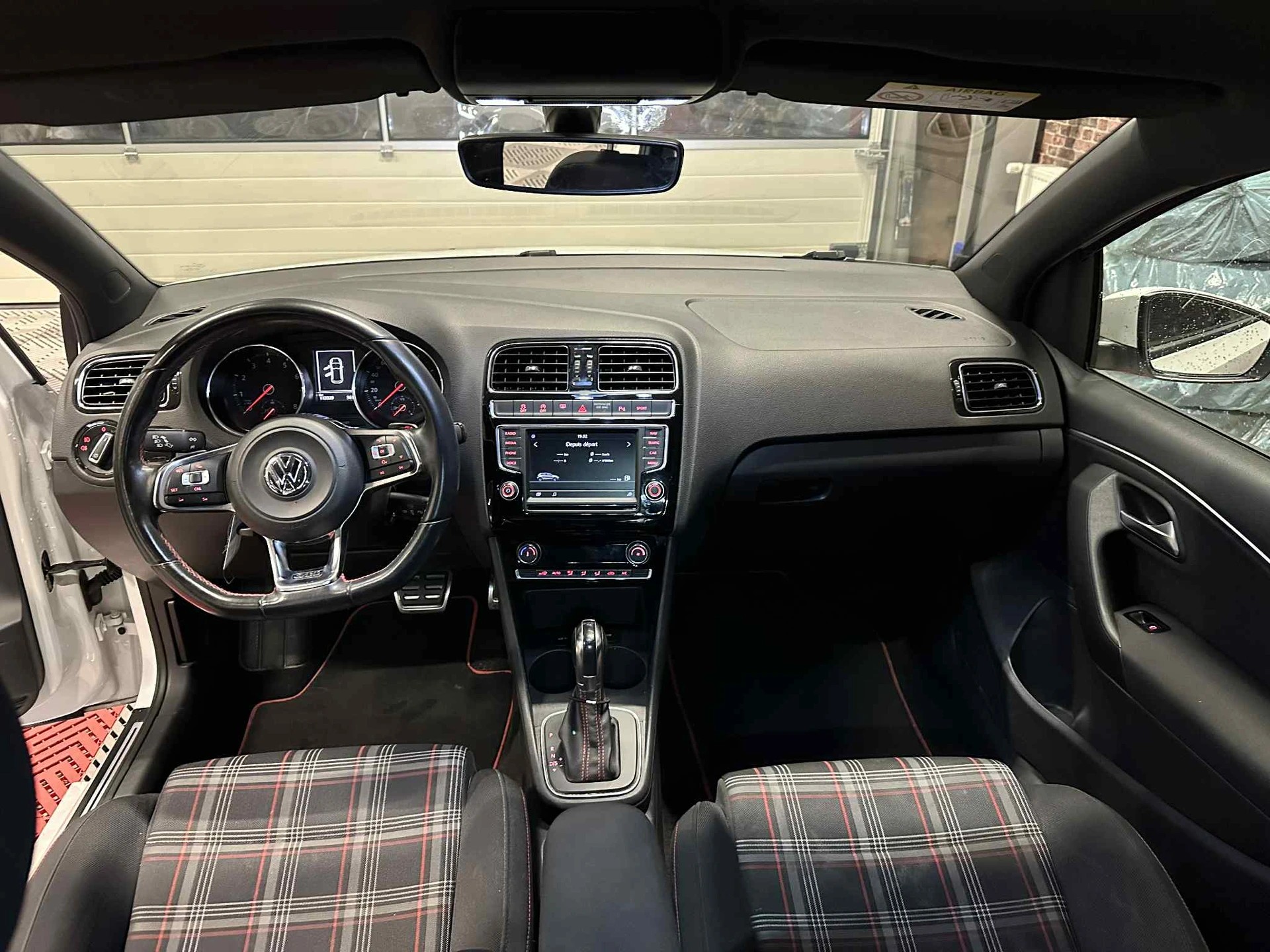VW Polo 1.8 TSI GTI DSG-image-7