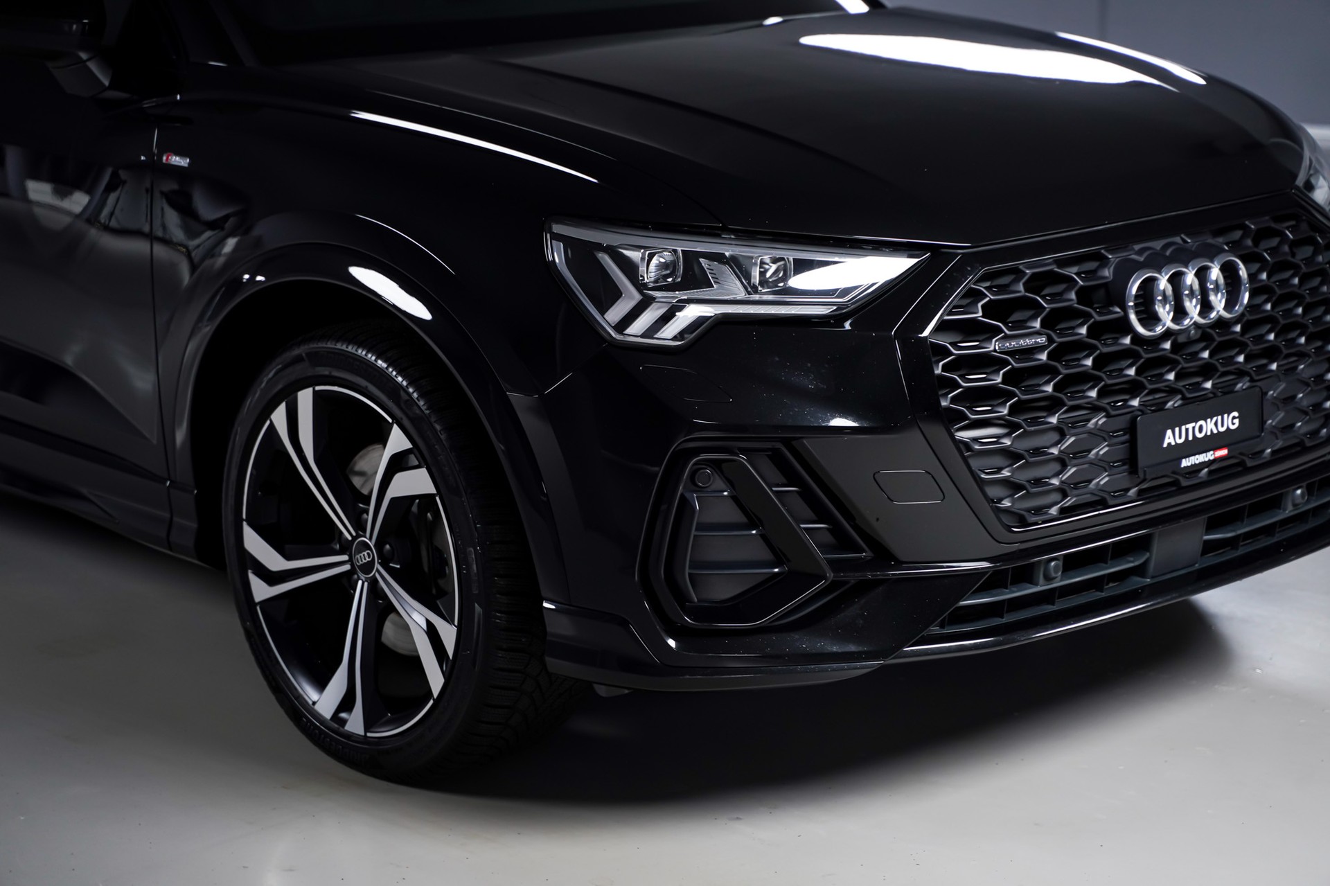 AUDI Q3 Sportback 40 TDI S line Attraction quattro S-tronic-showroom-element-3