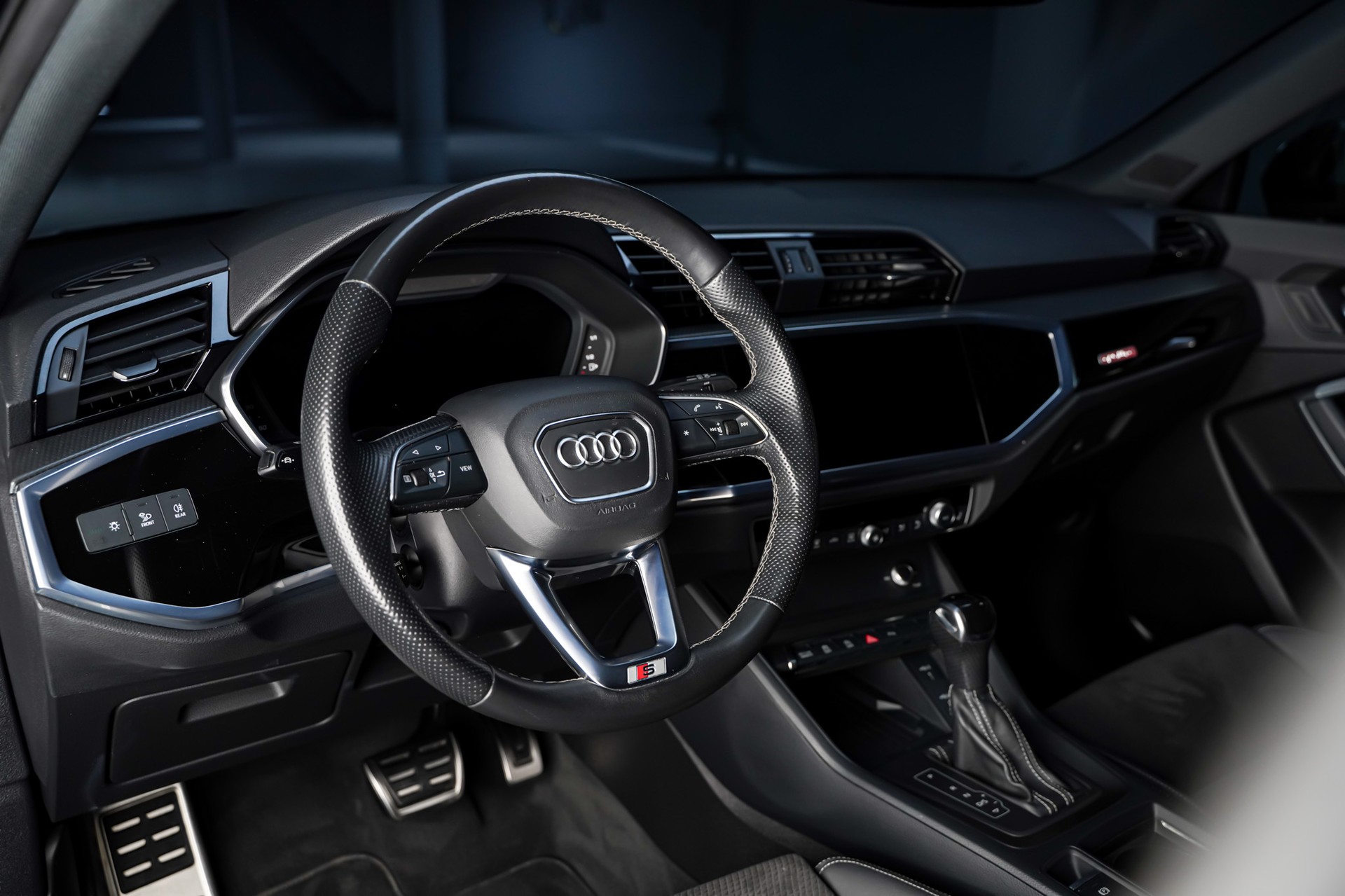 AUDI Q3 Sportback 40 TDI S line Attraction quattro S-tronic-image-10