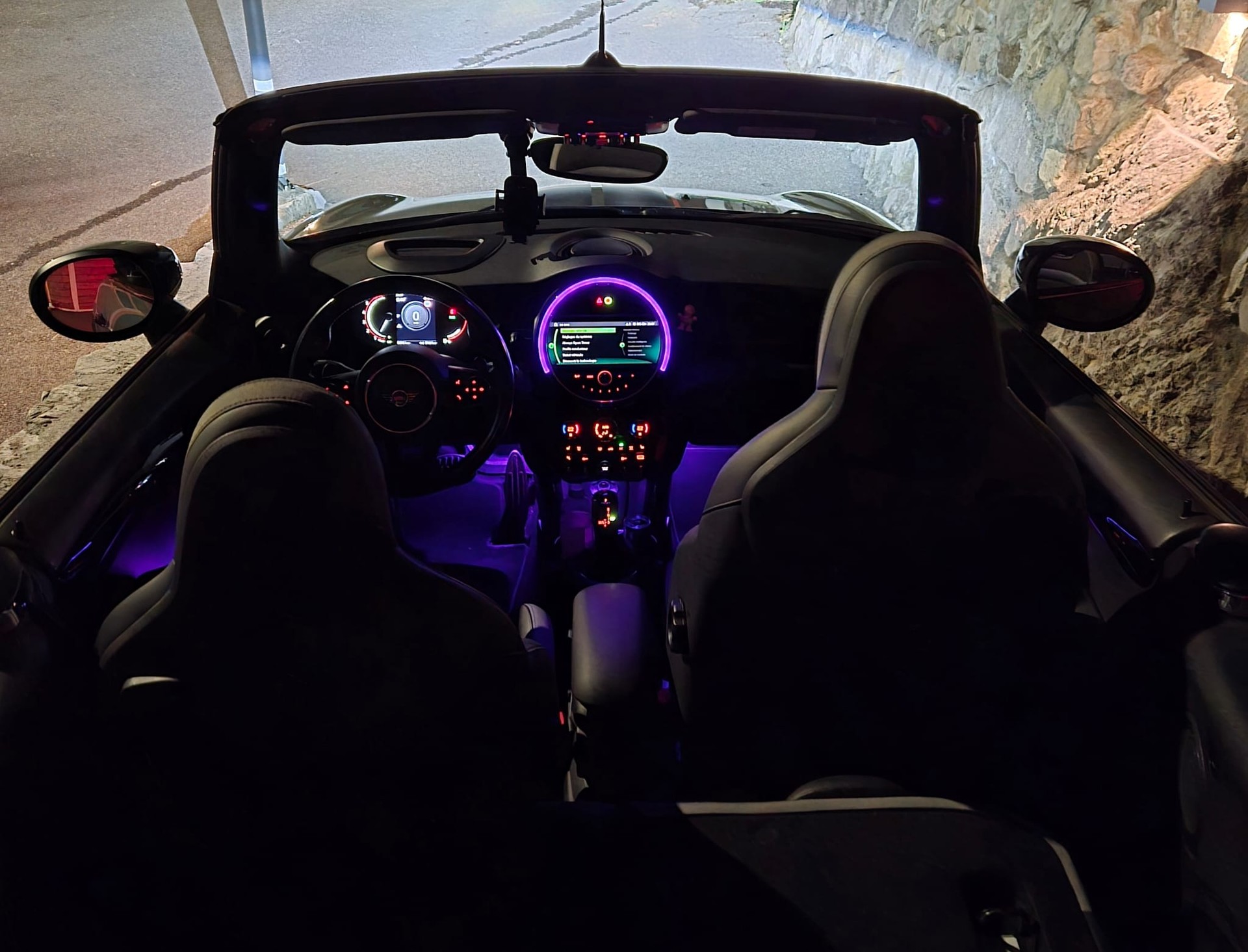 MINI Cooper John Cooper Works Cabriolet Steptronic-image-15