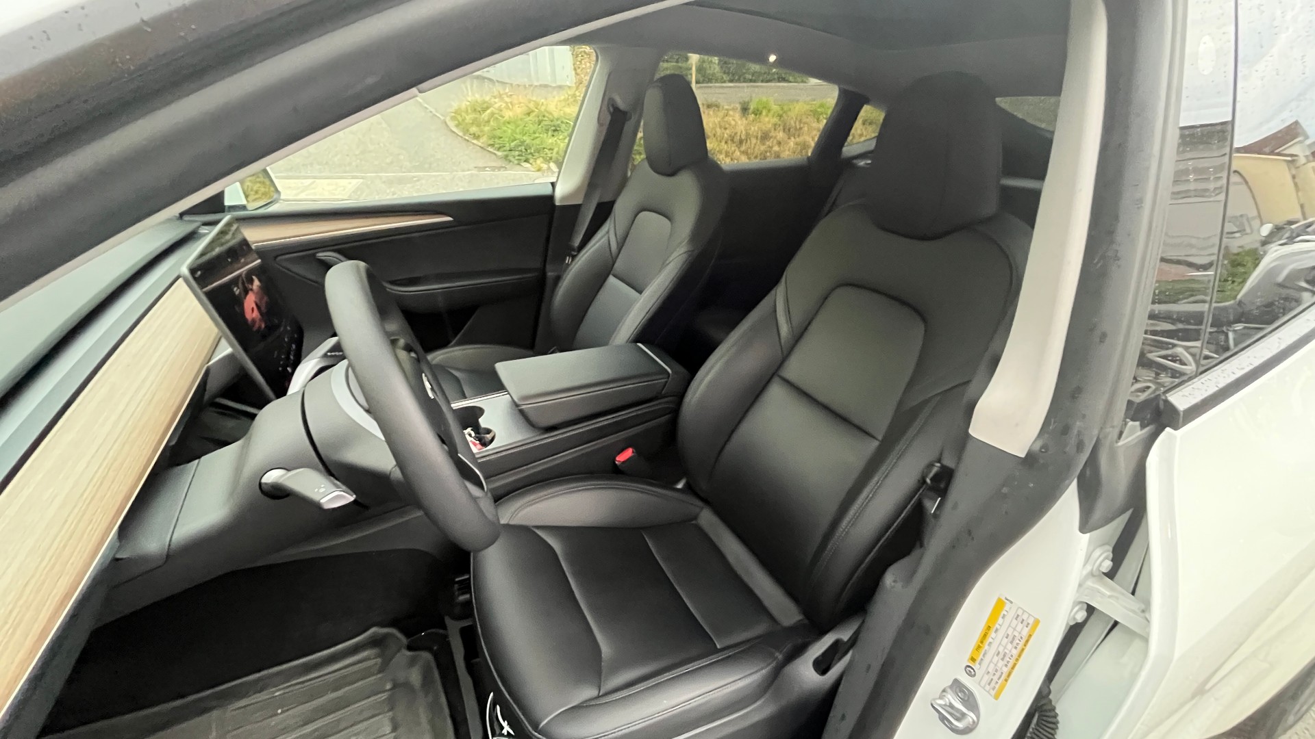 TESLA RWD Standard Range-image-5