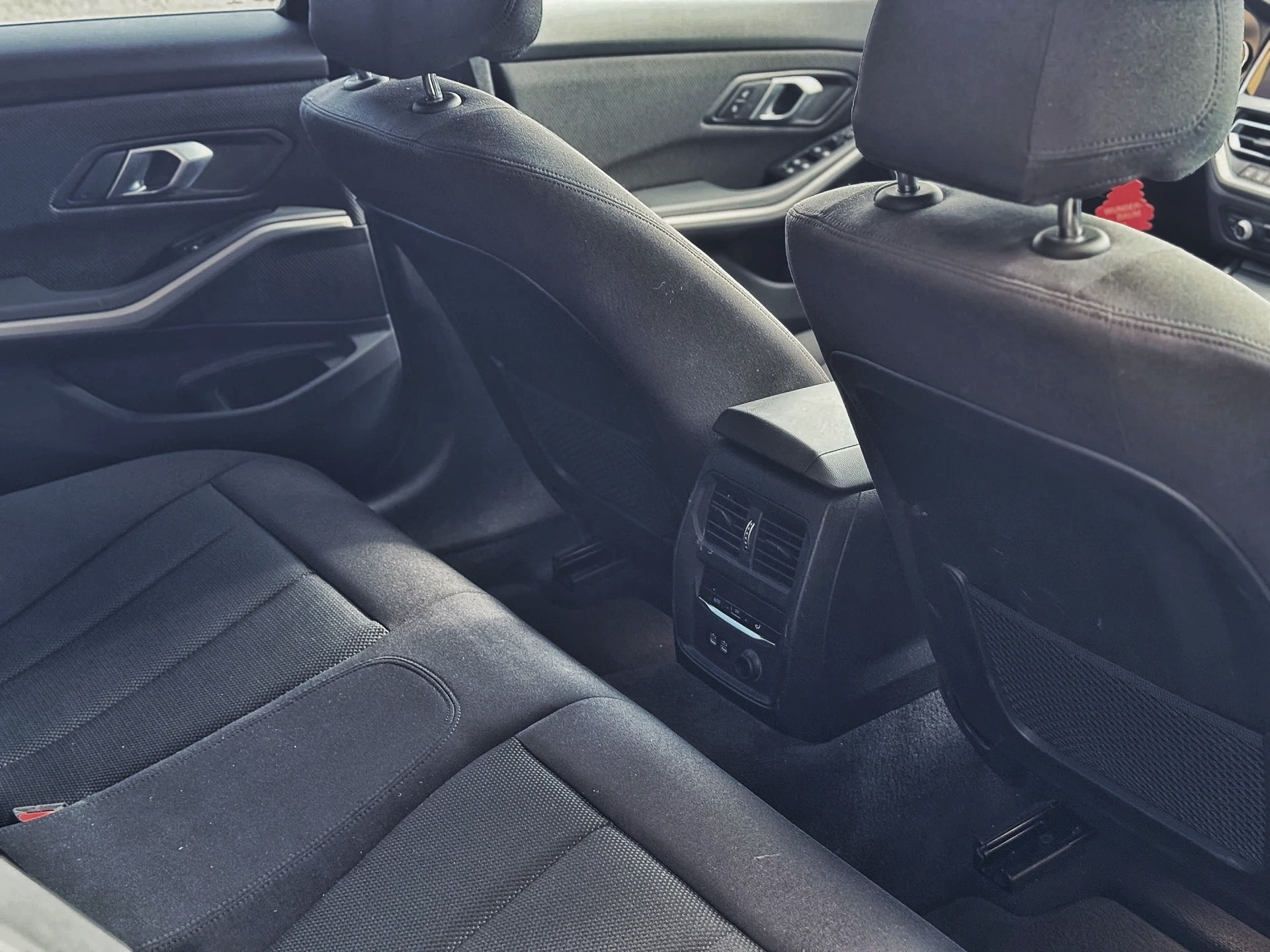 BMW 320d xDrive Touring Steptronic-image-15