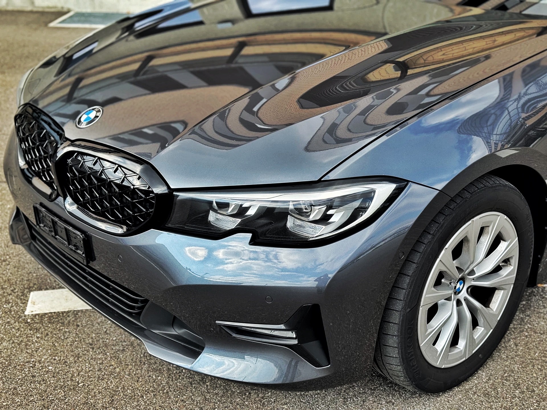 BMW 320d xDrive Touring Steptronic-image-5