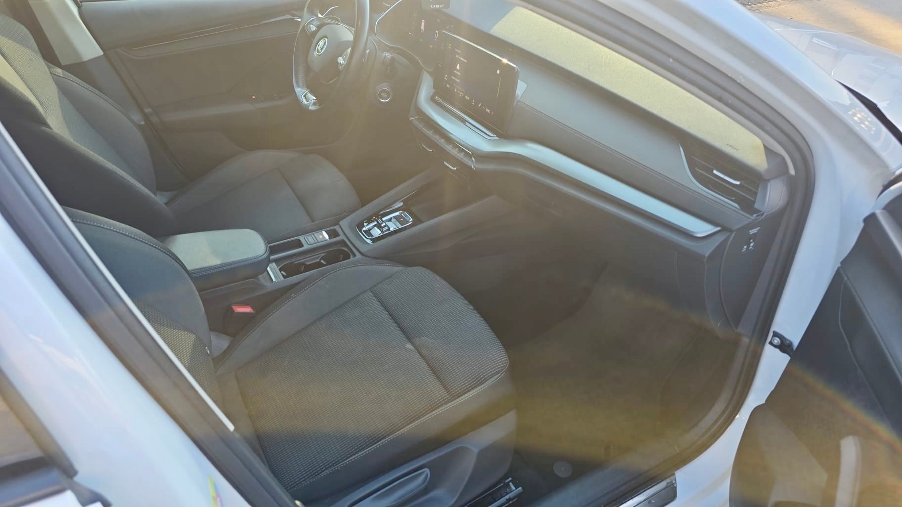 SKODA Octavia Combi 2.0 TDI DSG Ambition-image-10
