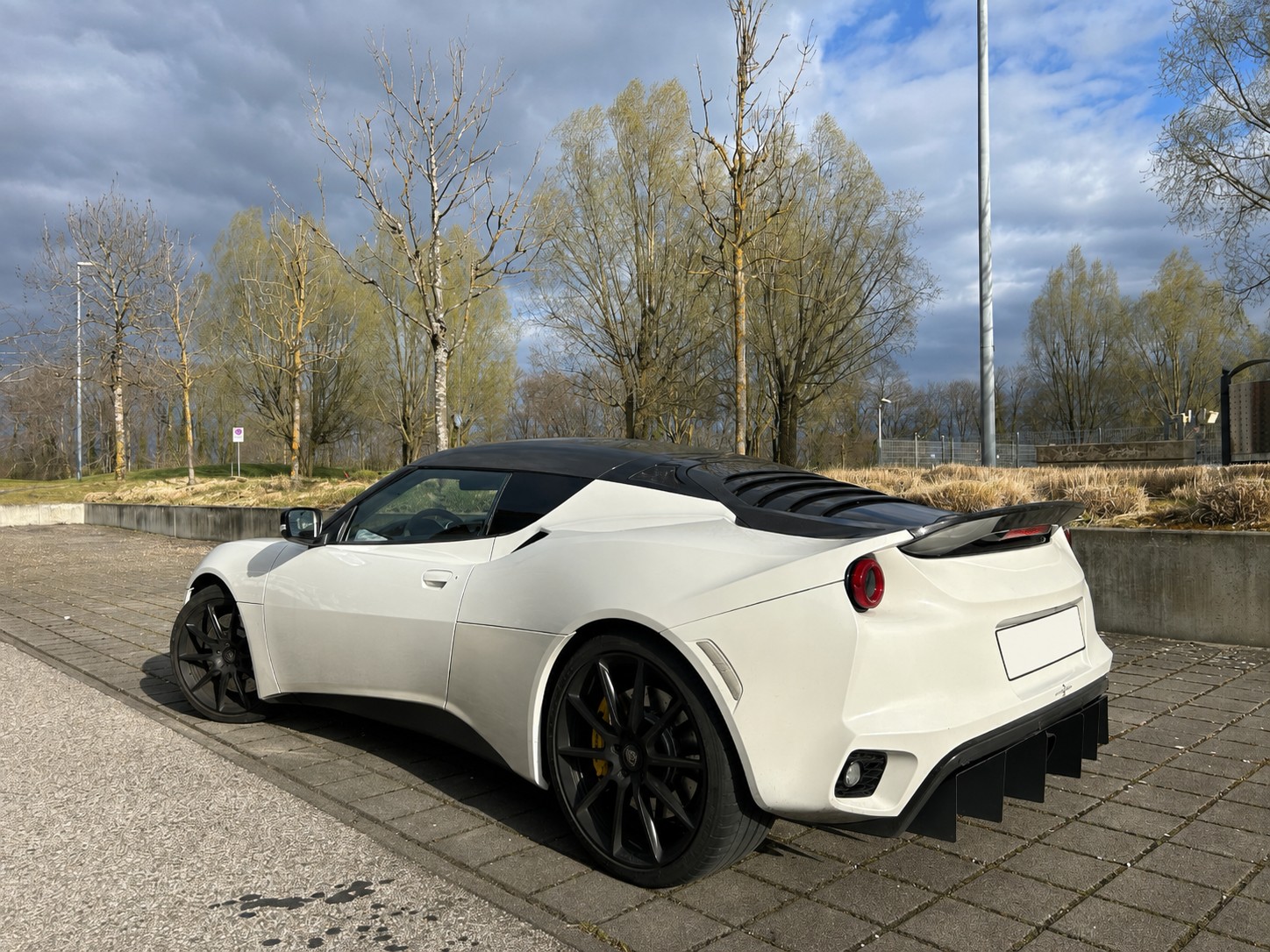 LOTUS 3.5 V6 Sport 410-image-3