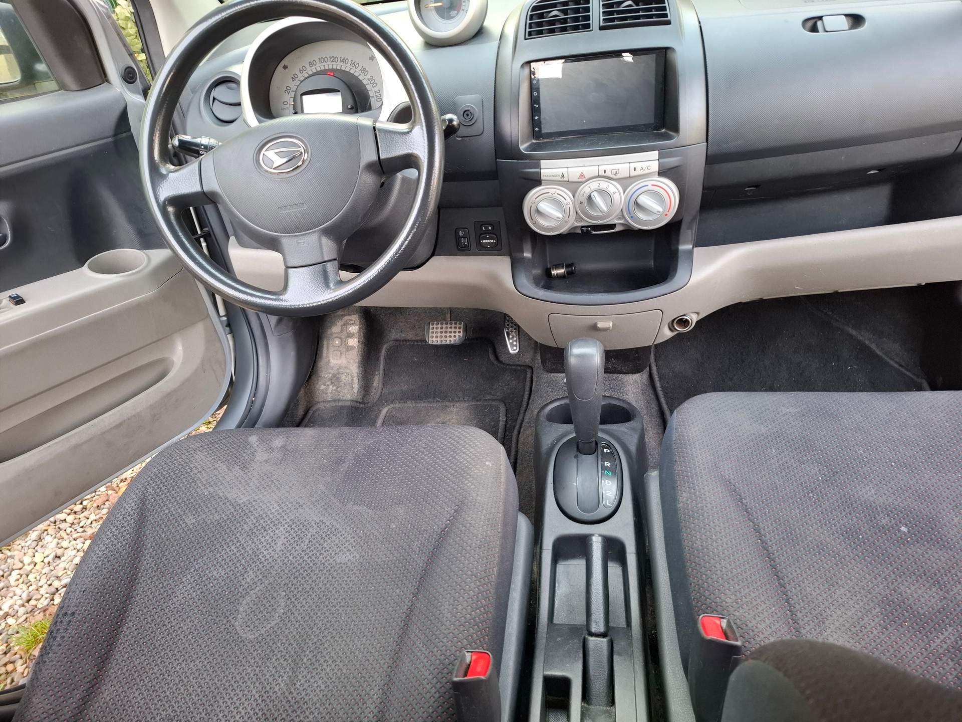 DAIHATSU SIRION-image-9