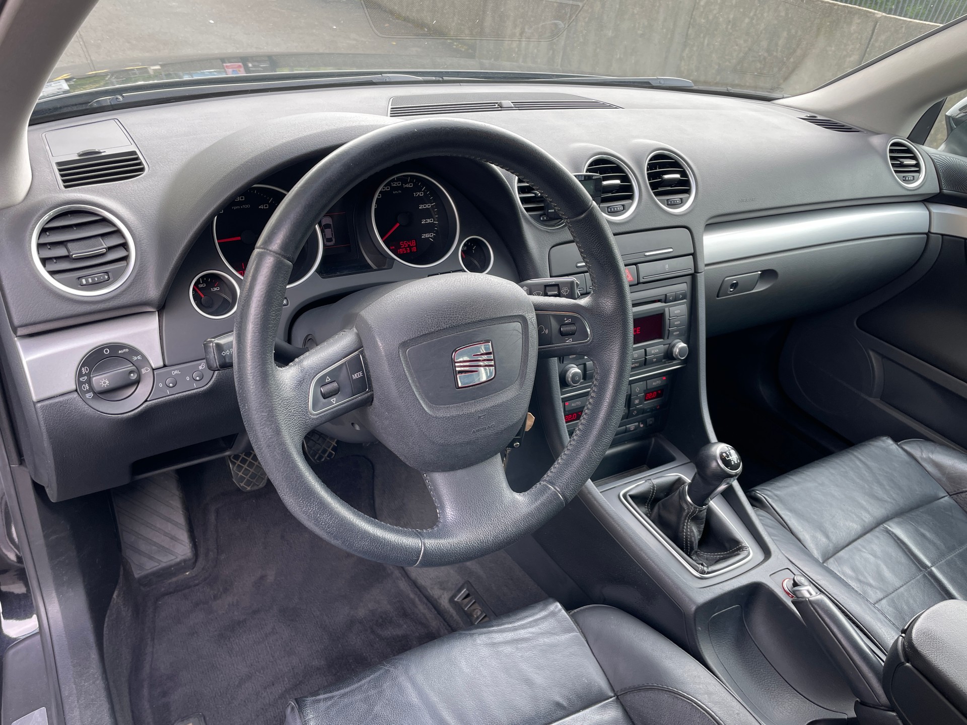 SEAT Exeo 2.0 TDI Style-image-9