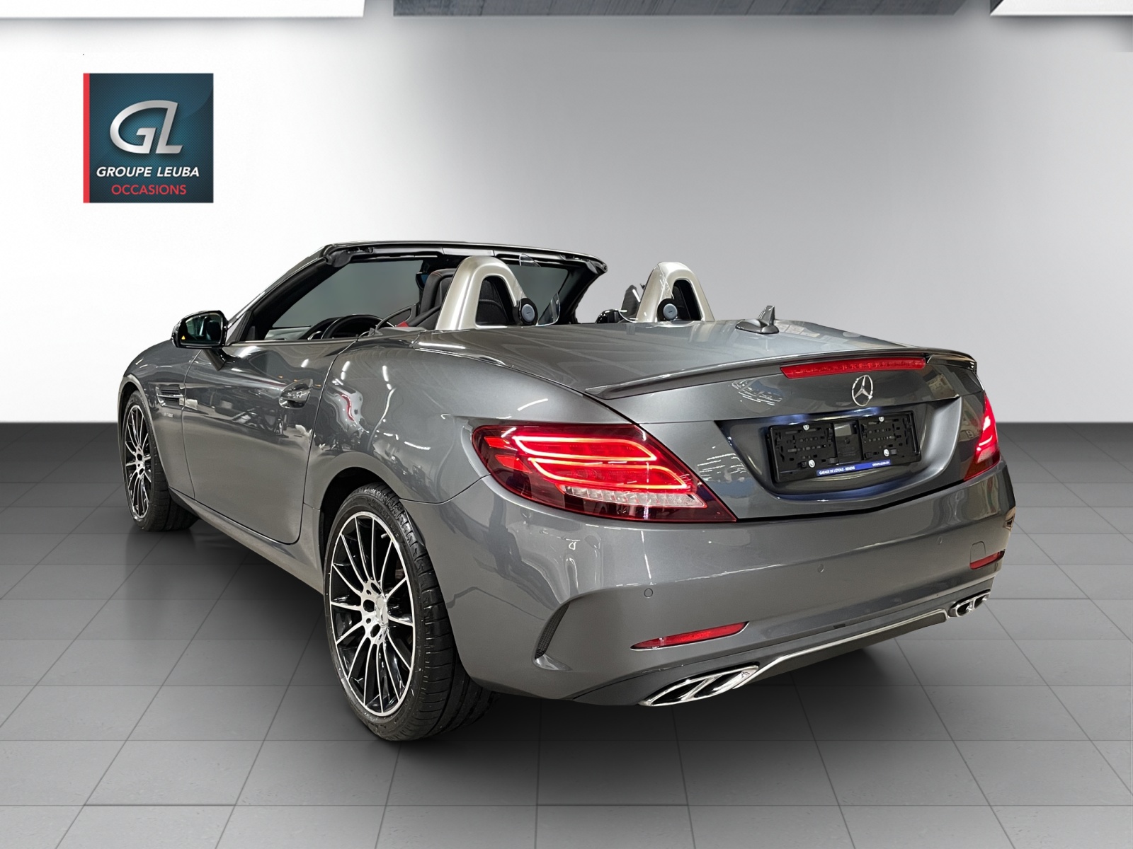 MERCEDES-BENZ SLC 43 AMG-showroom-element-3