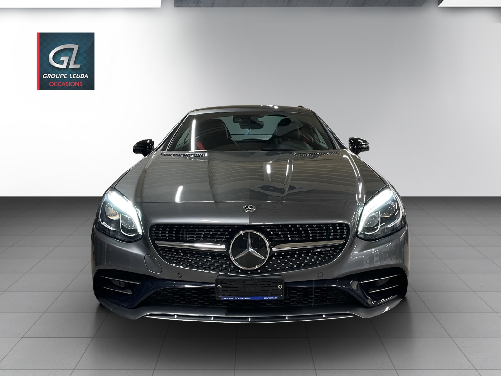 MERCEDES-BENZ SLC 43 AMG-showroom-element-1