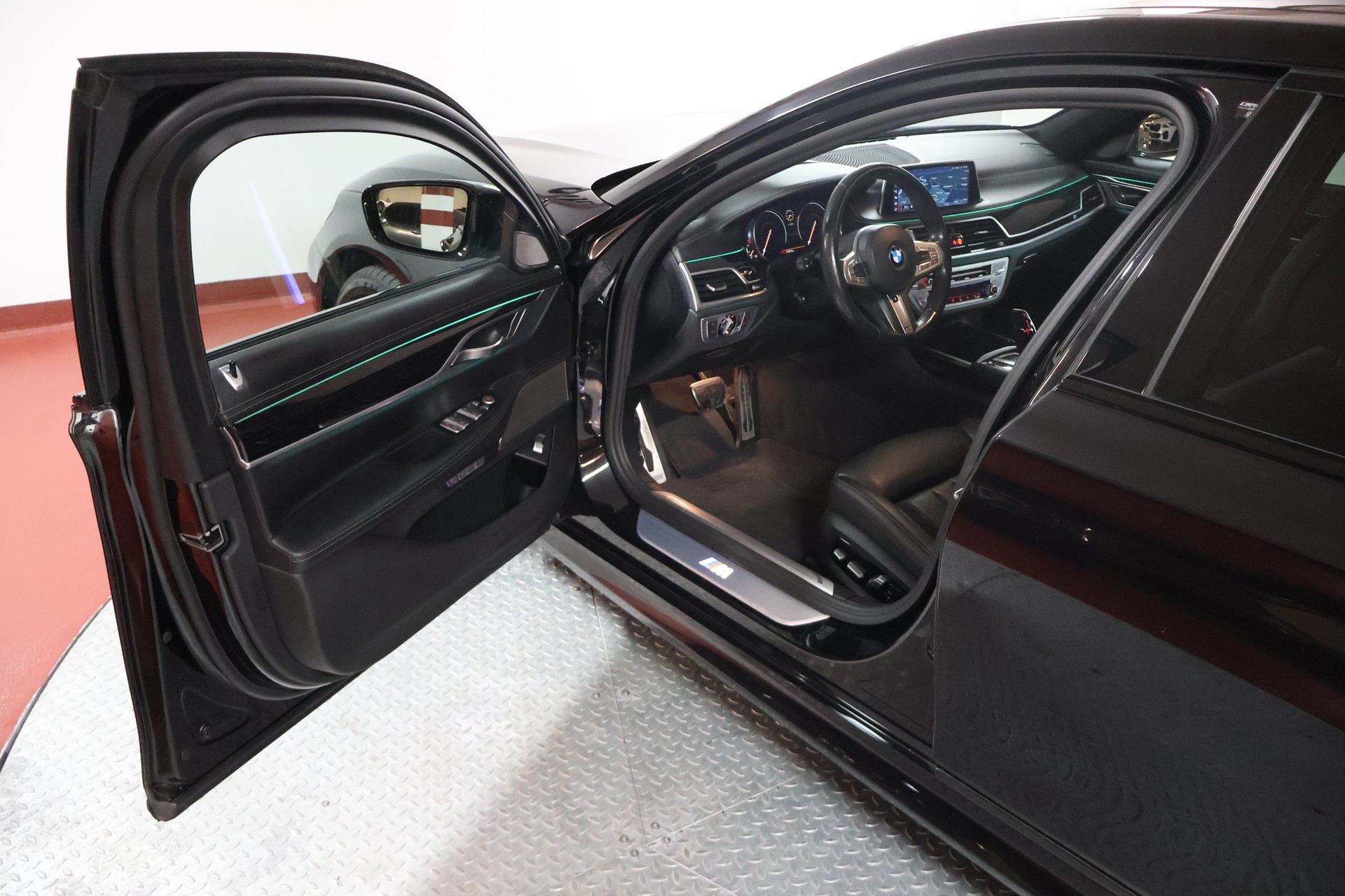 BMW 740d xDrive Steptronic M Sportpaket-image-4