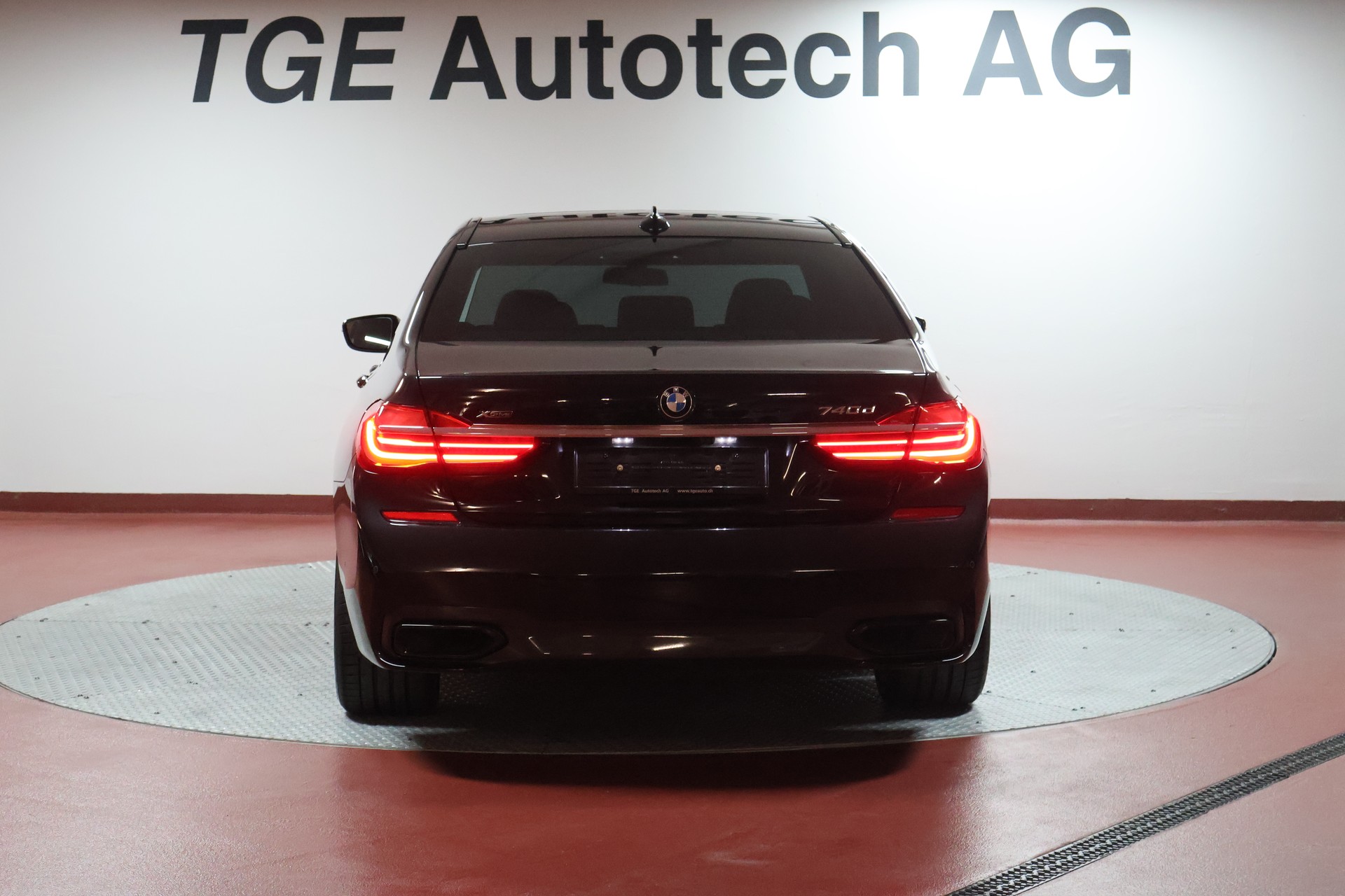 BMW 740d xDrive Steptronic M Sportpaket-image-22