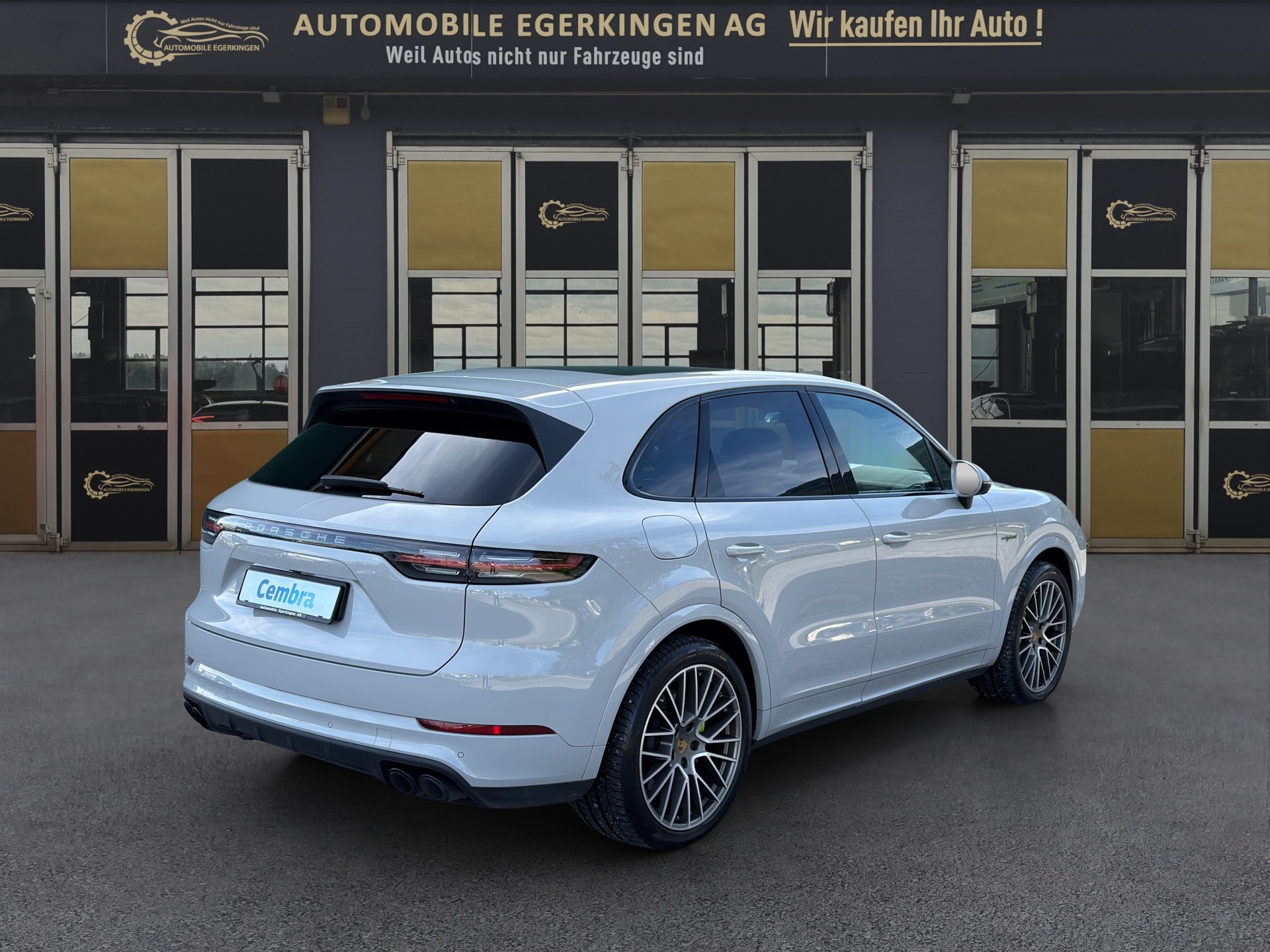 PORSCHE Cayenne 3.0 V6 E-Hybrid Platinum Edition-image-4