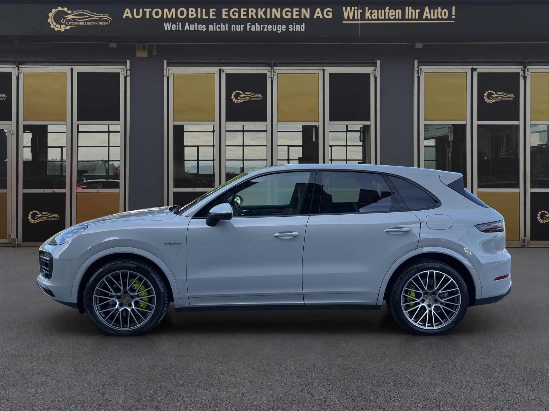 PORSCHE Cayenne 3.0 V6 E-Hybrid Platinum Edition-image-7