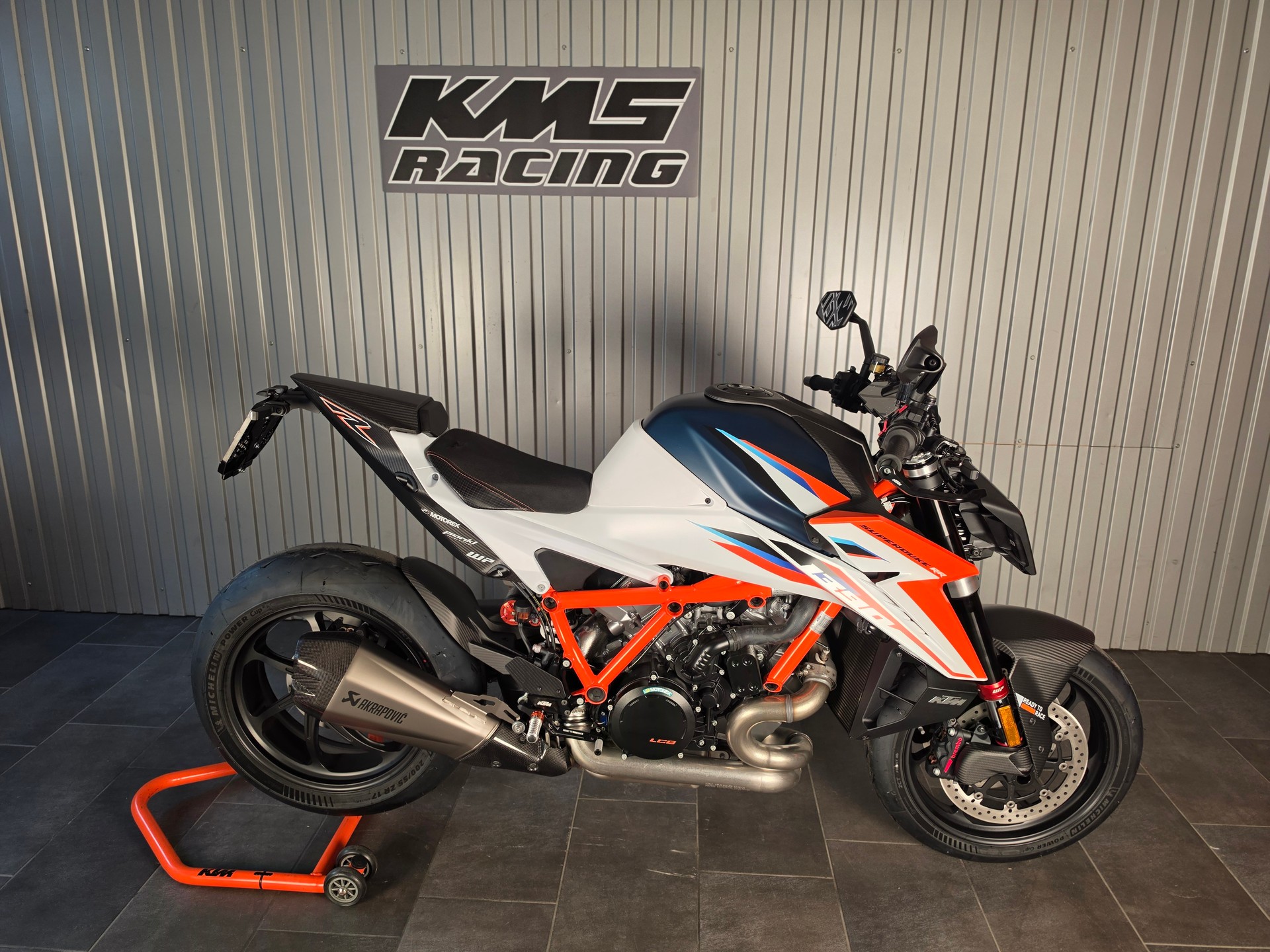 KTM 1390 Super Duke RR-image-5