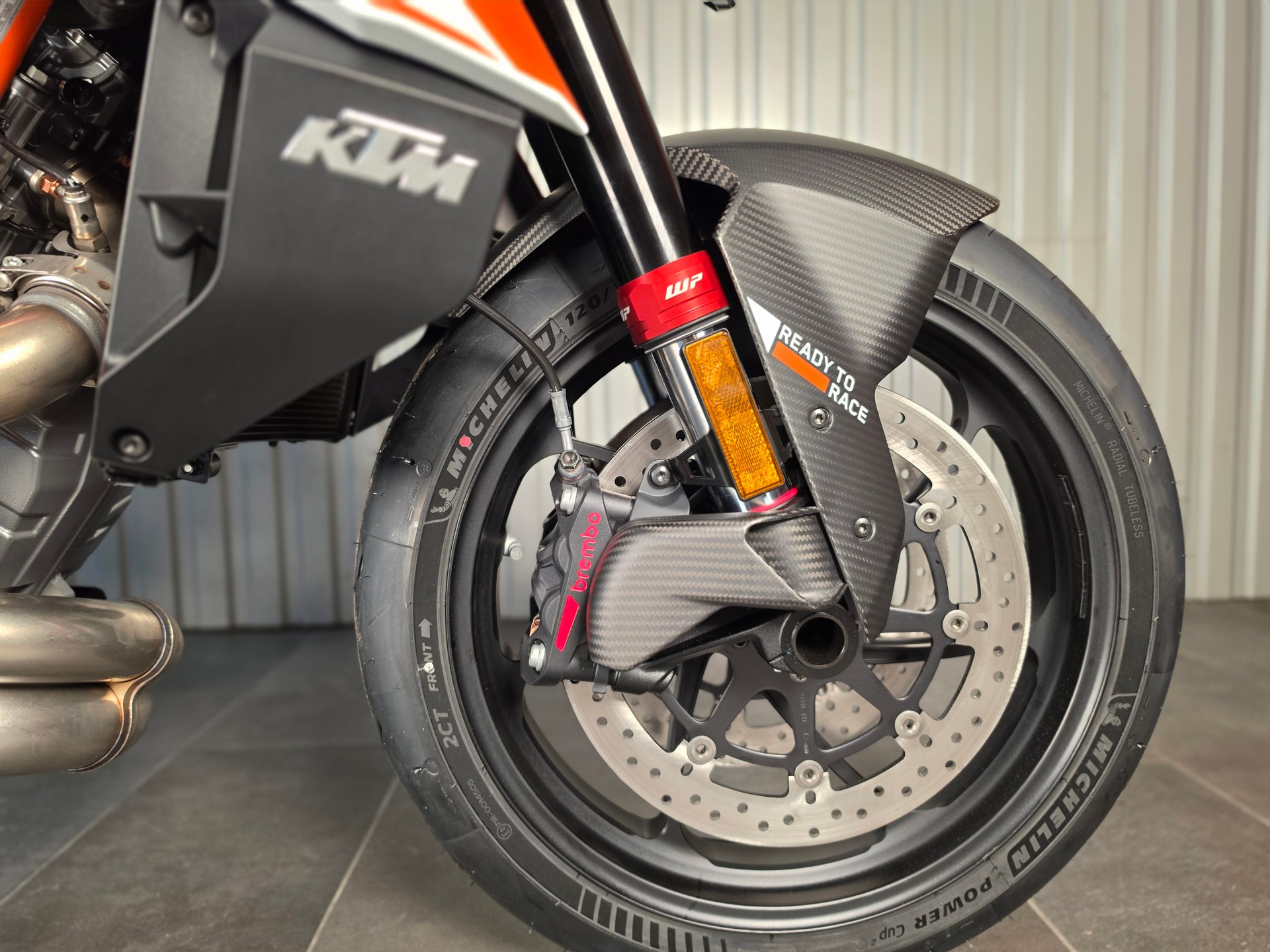 KTM 1390 Super Duke RR-image-6