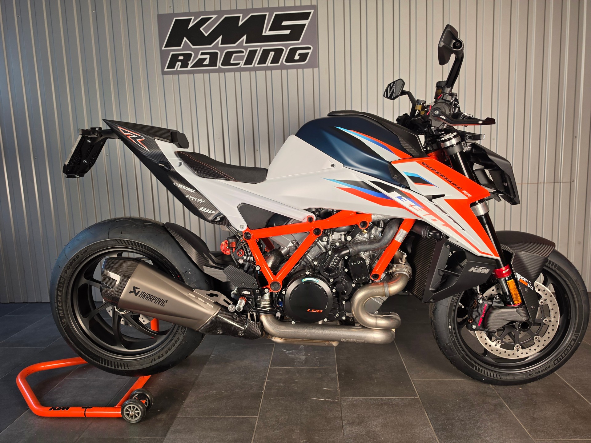 KTM 1390 Super Duke RR-image-4