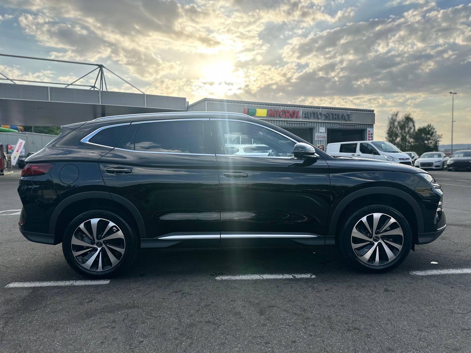 BYD Seal U DM-i Design AWD-image-10