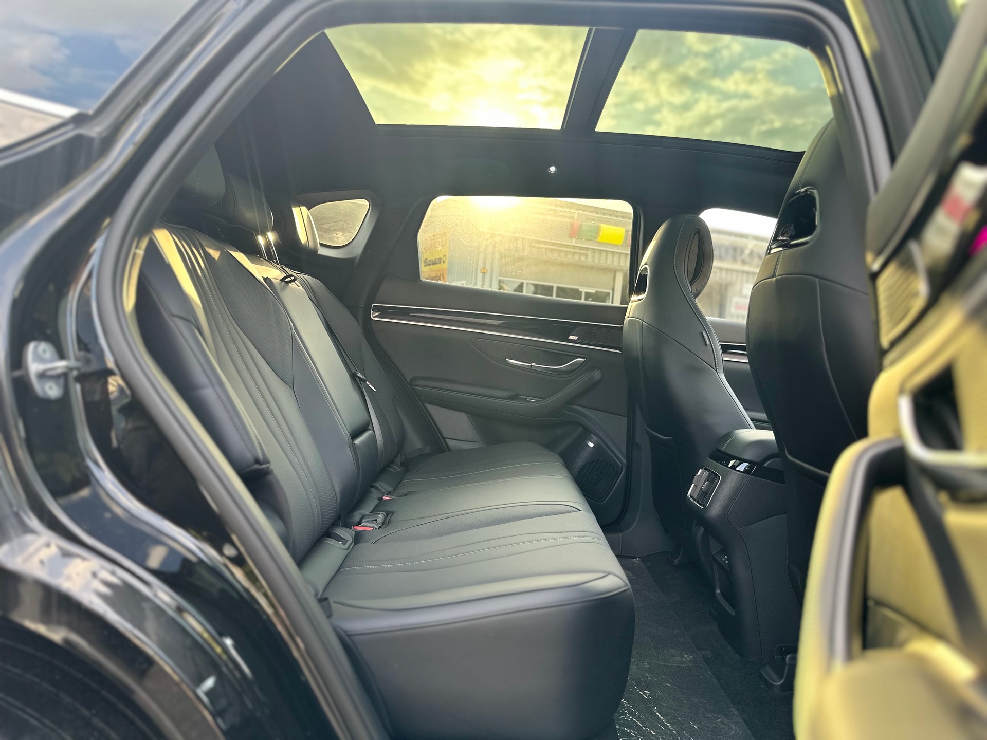 BYD Seal U DM-i Design AWD-image-13