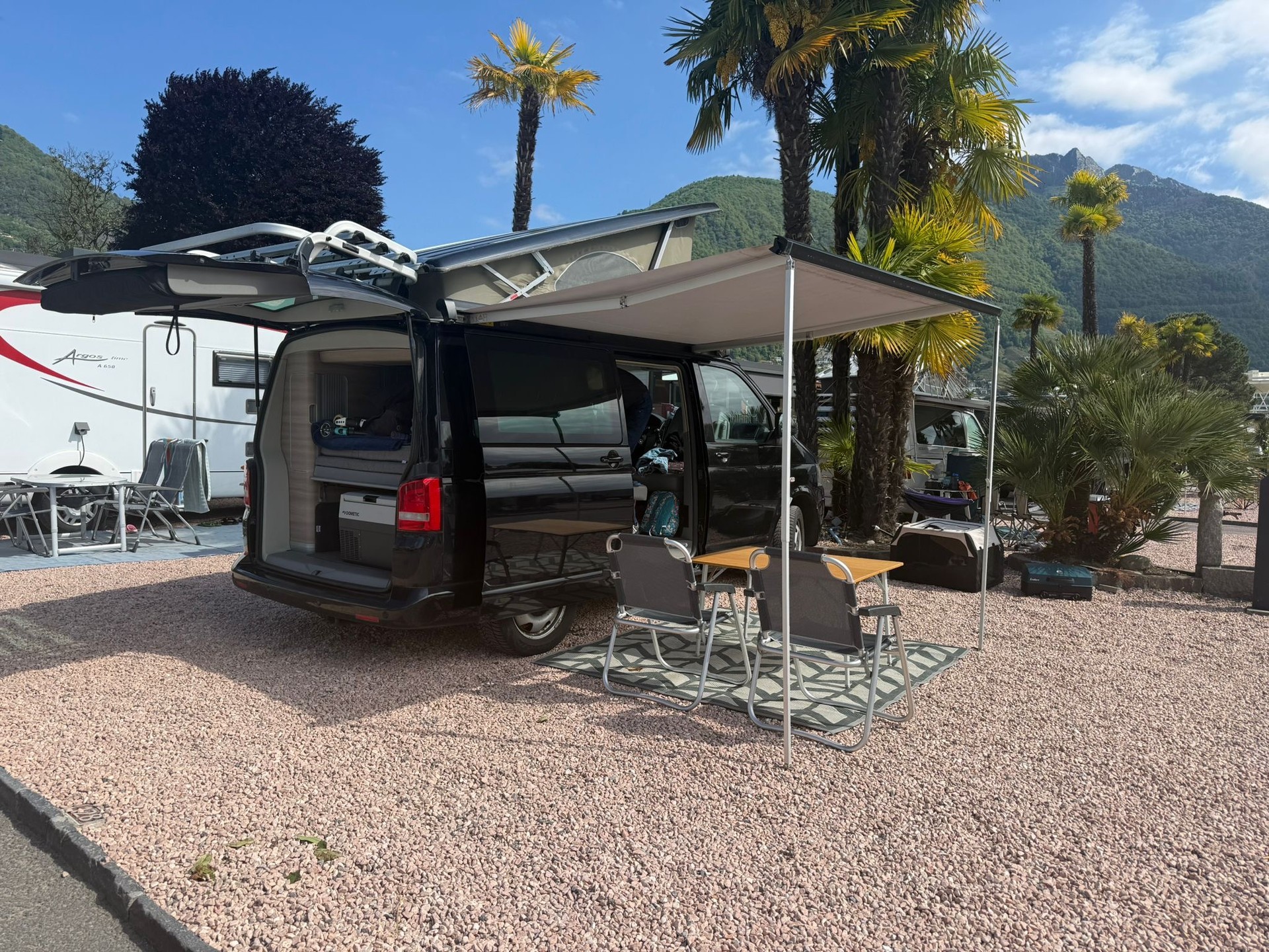 VW CALIFORNIA-image-2