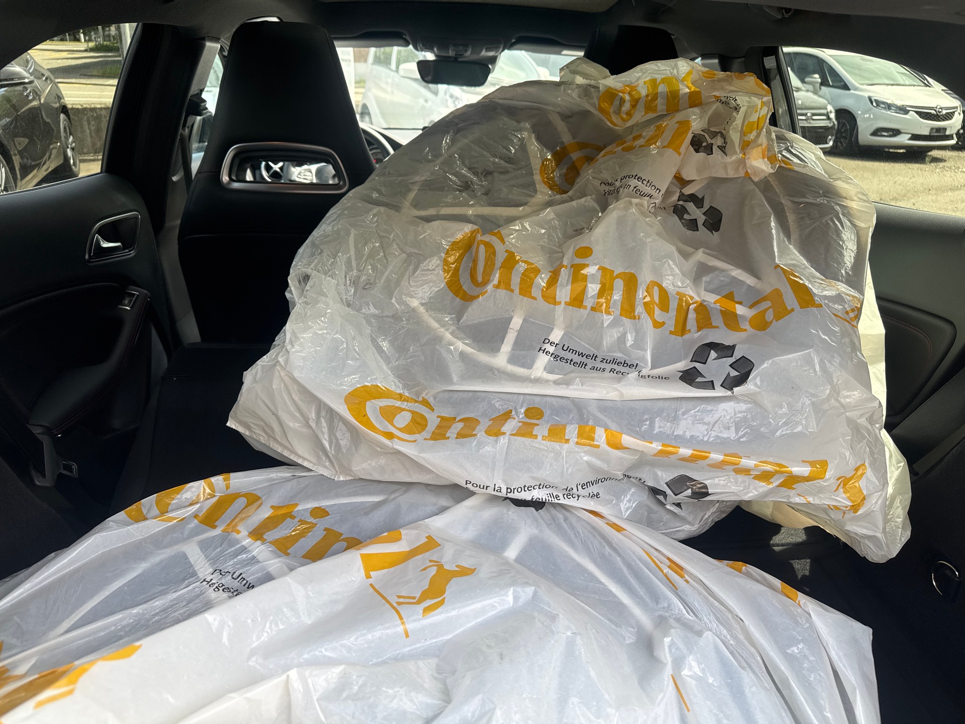MERCEDES-BENZ GLA 250 AMG Line 4Matic 7G-DCT-image-7