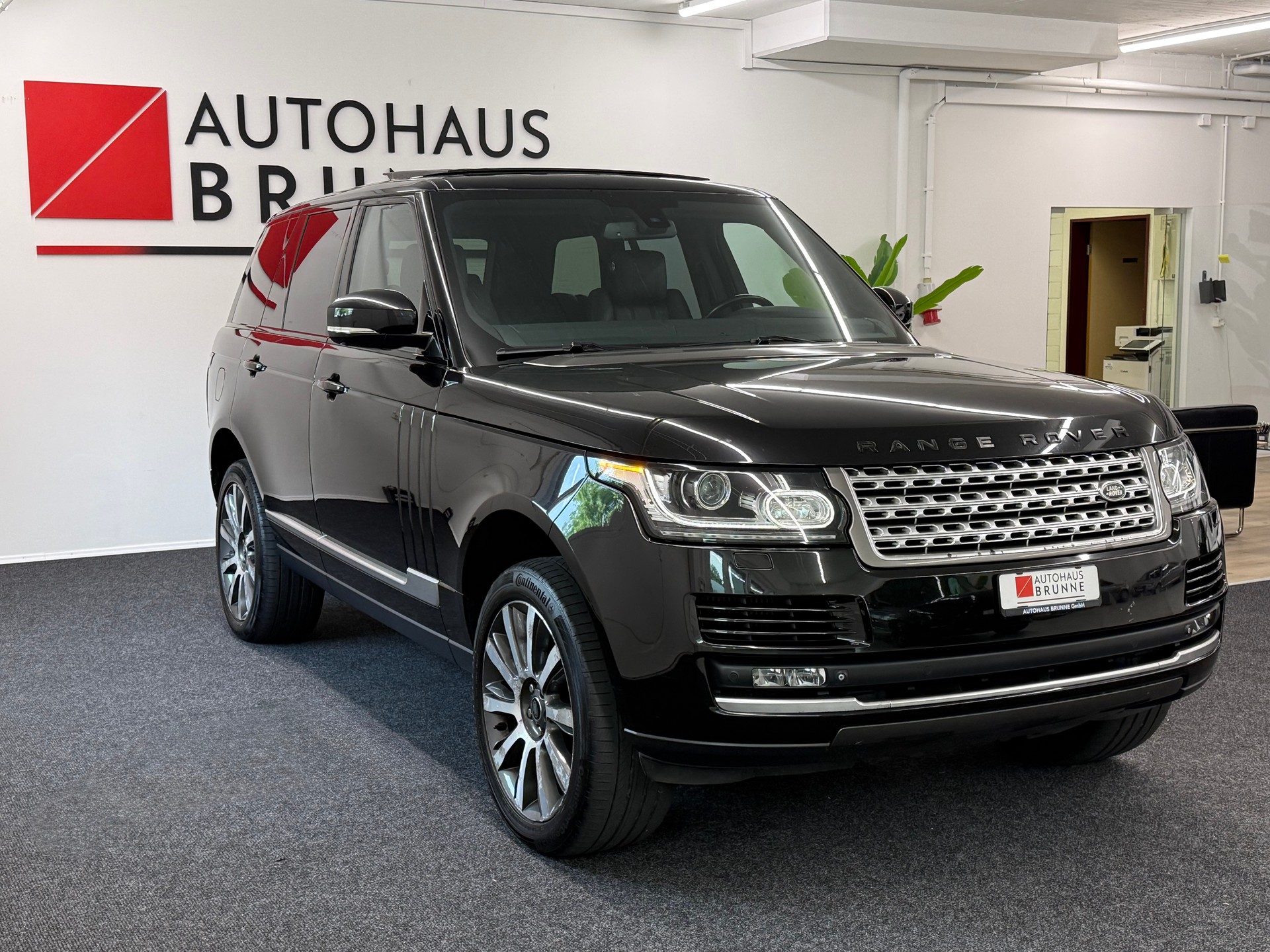 LAND ROVER Range Rover 4.4 SDV8 Vogue Automatic-showroom-element-2