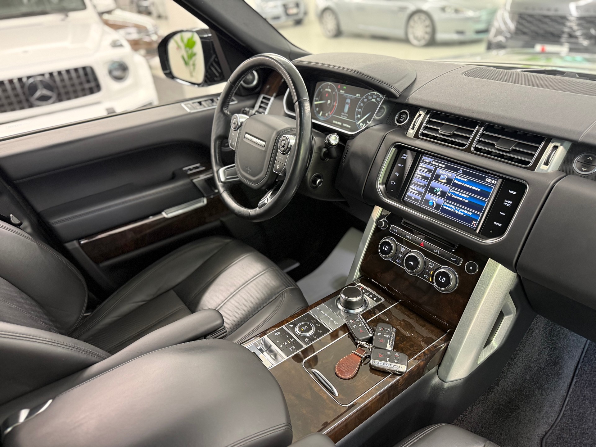 LAND ROVER Range Rover 4.4 SDV8 Vogue Automatic-image-15