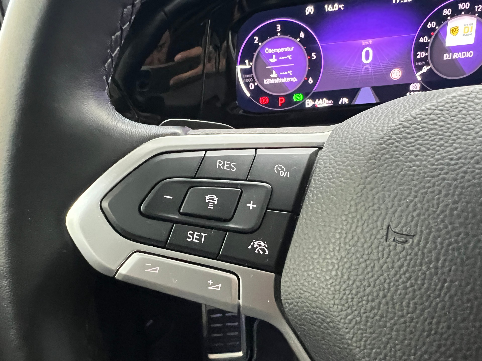 VW Golf 2.0 TDI Alltrack DSG 4Motion-image-18
