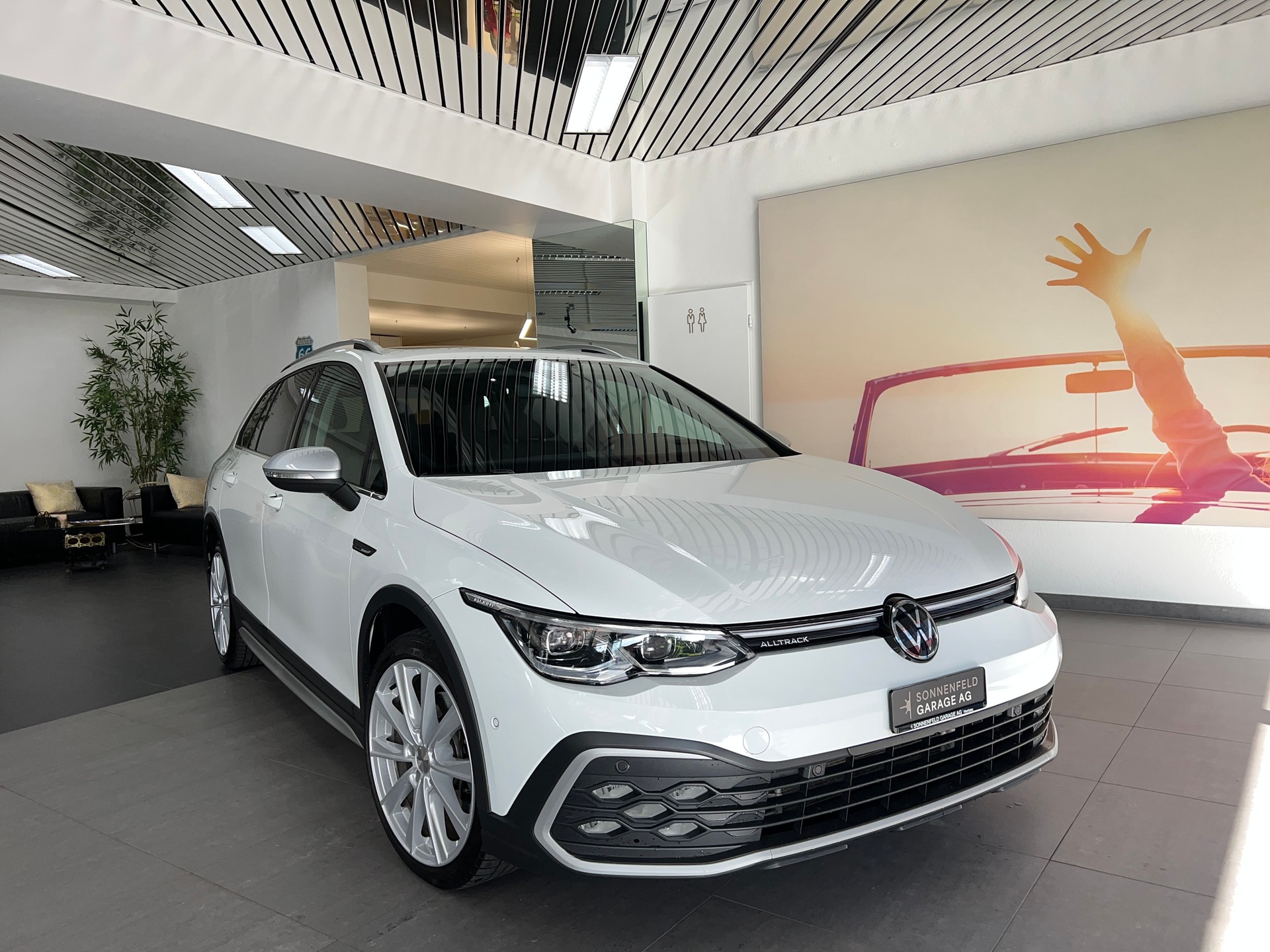 VW Golf 2.0 TDI Alltrack DSG 4Motion-showroom-element-1
