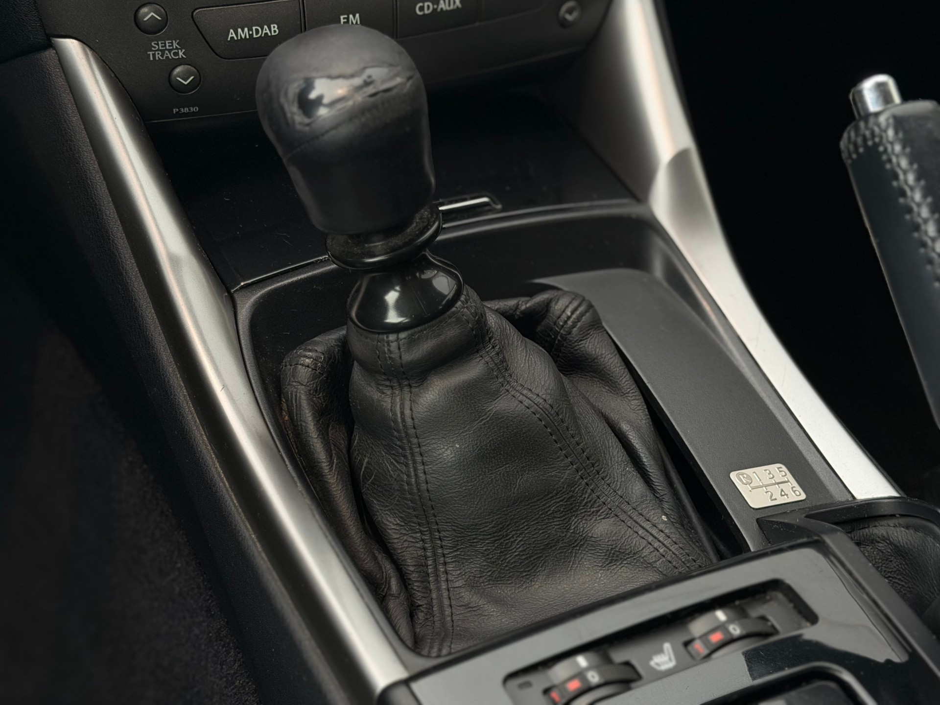 LEXUS IS 220d Edition **Frisch ab MFK & Service**-image-26