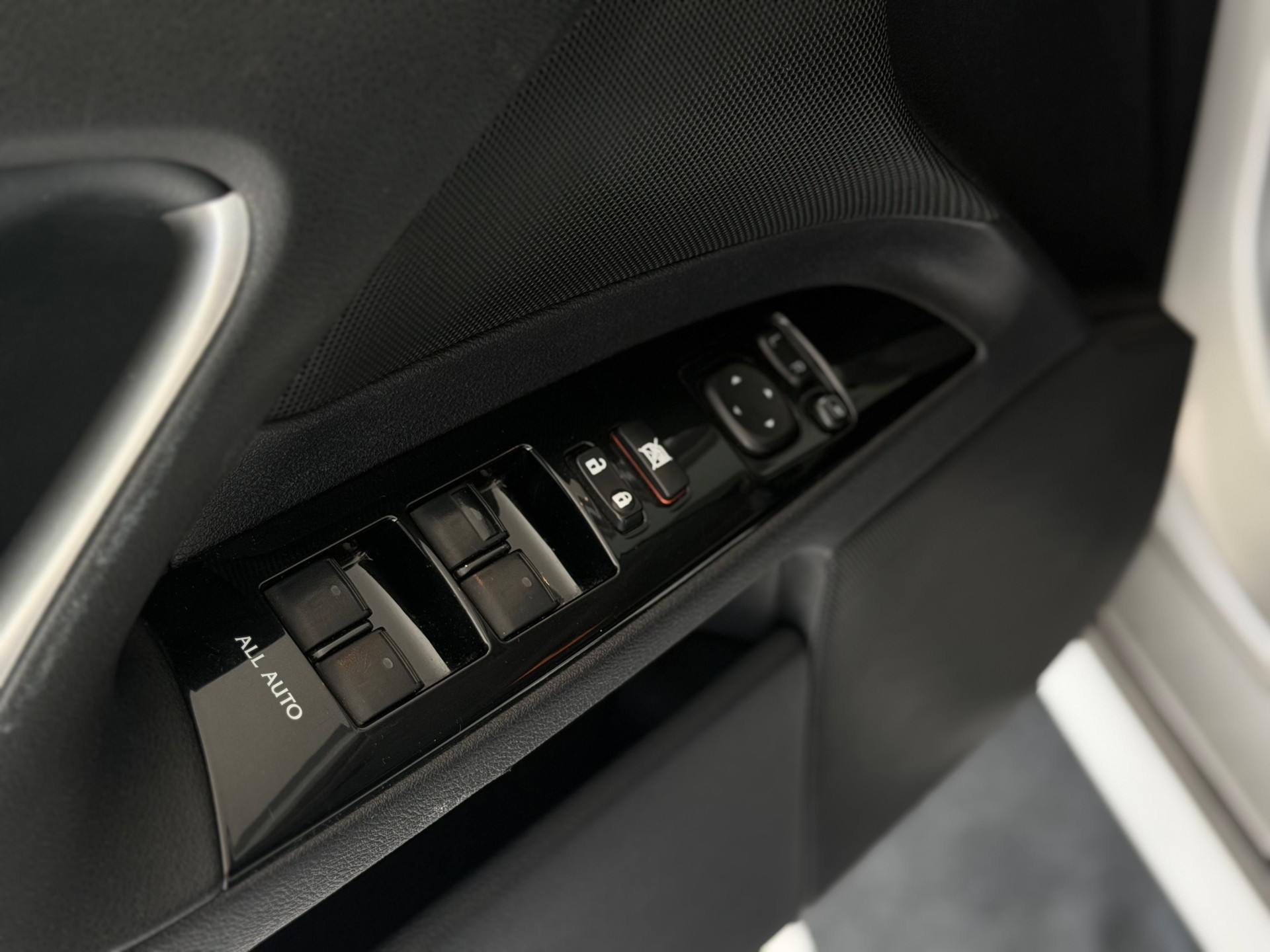 LEXUS IS 220d Edition **Frisch ab MFK & Service**-image-21