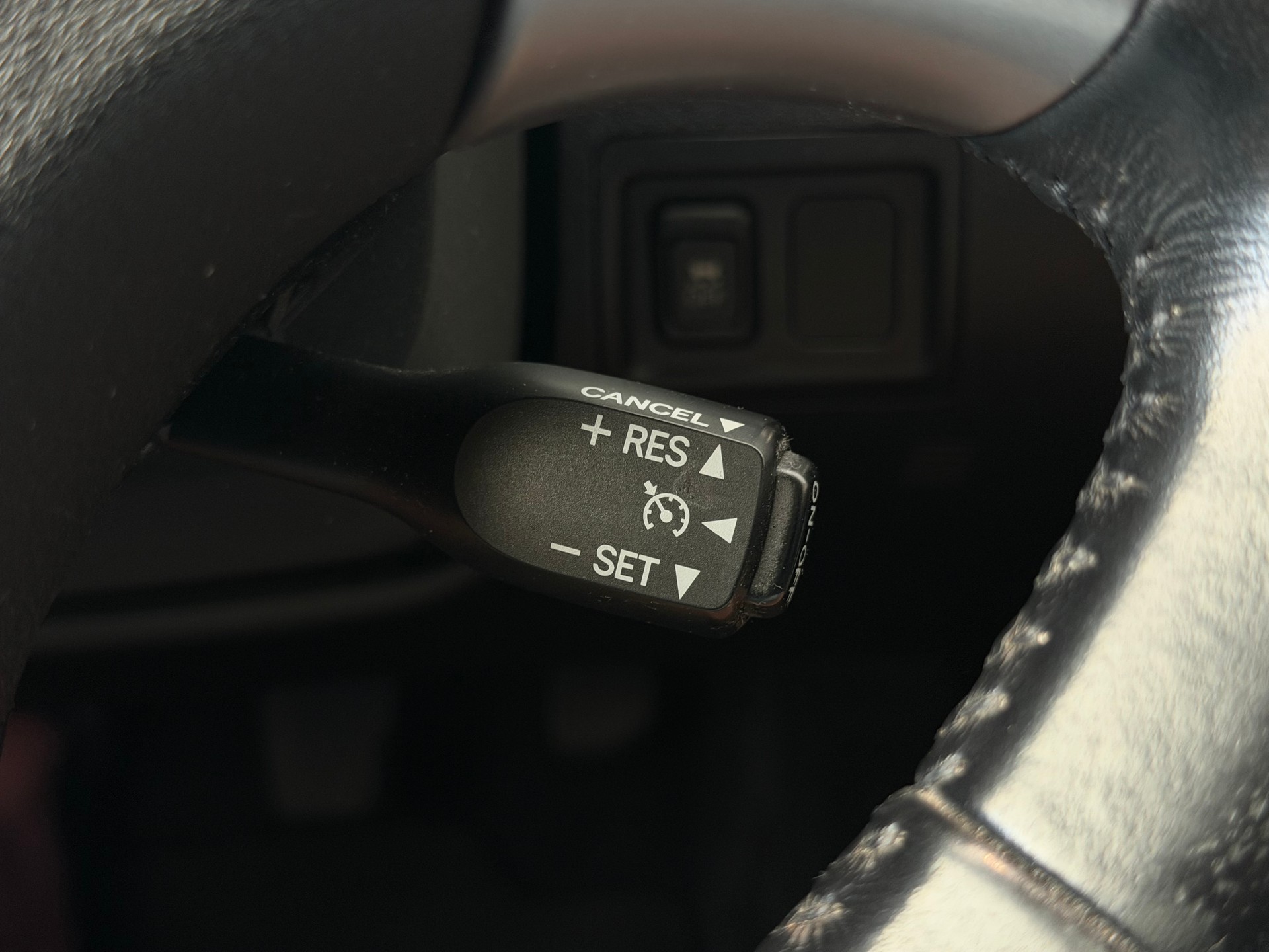 LEXUS IS 220d Edition **Frisch ab MFK & Service**-image-24