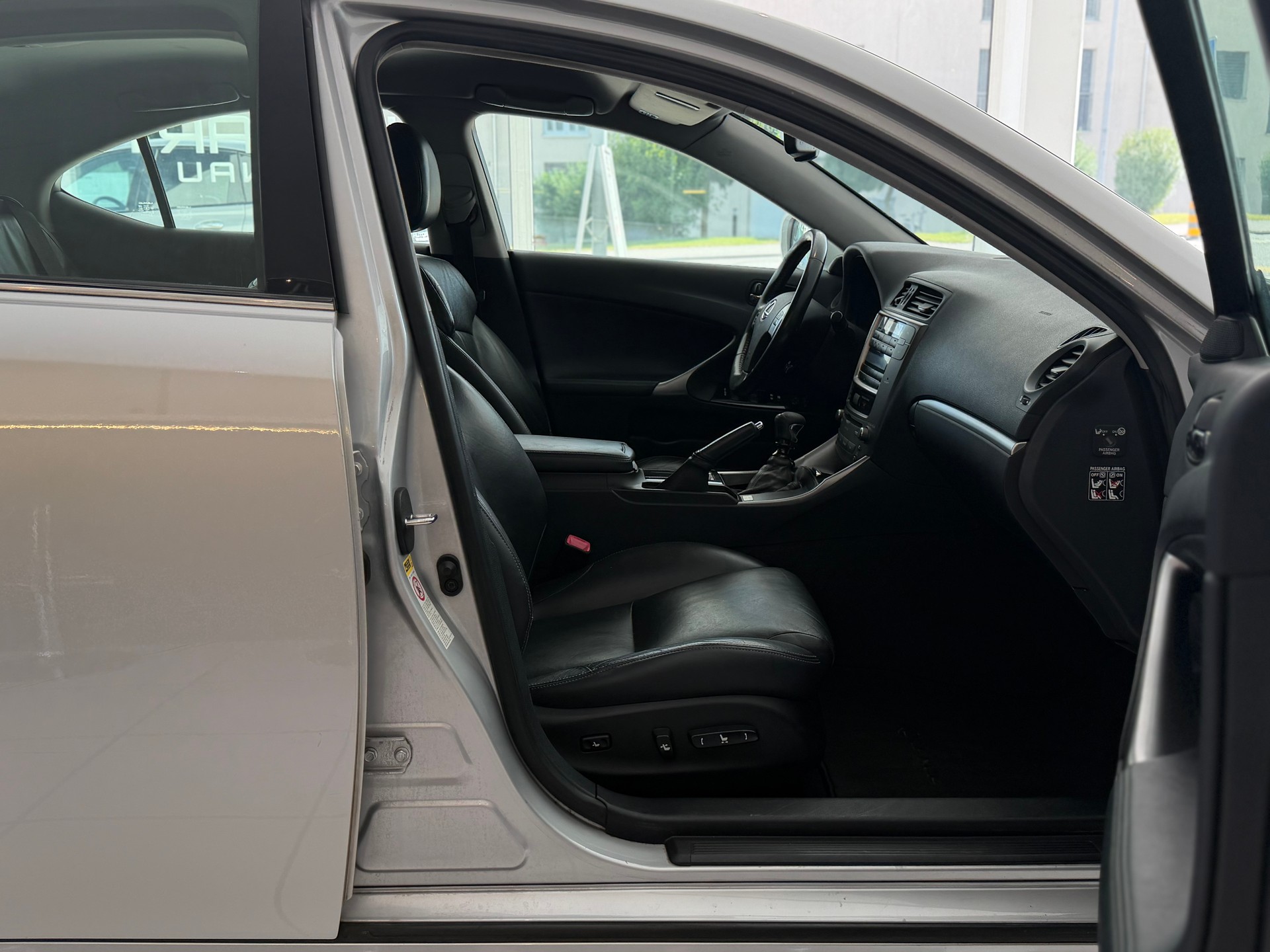 LEXUS IS 220d Edition **Frisch ab MFK & Service**-image-17