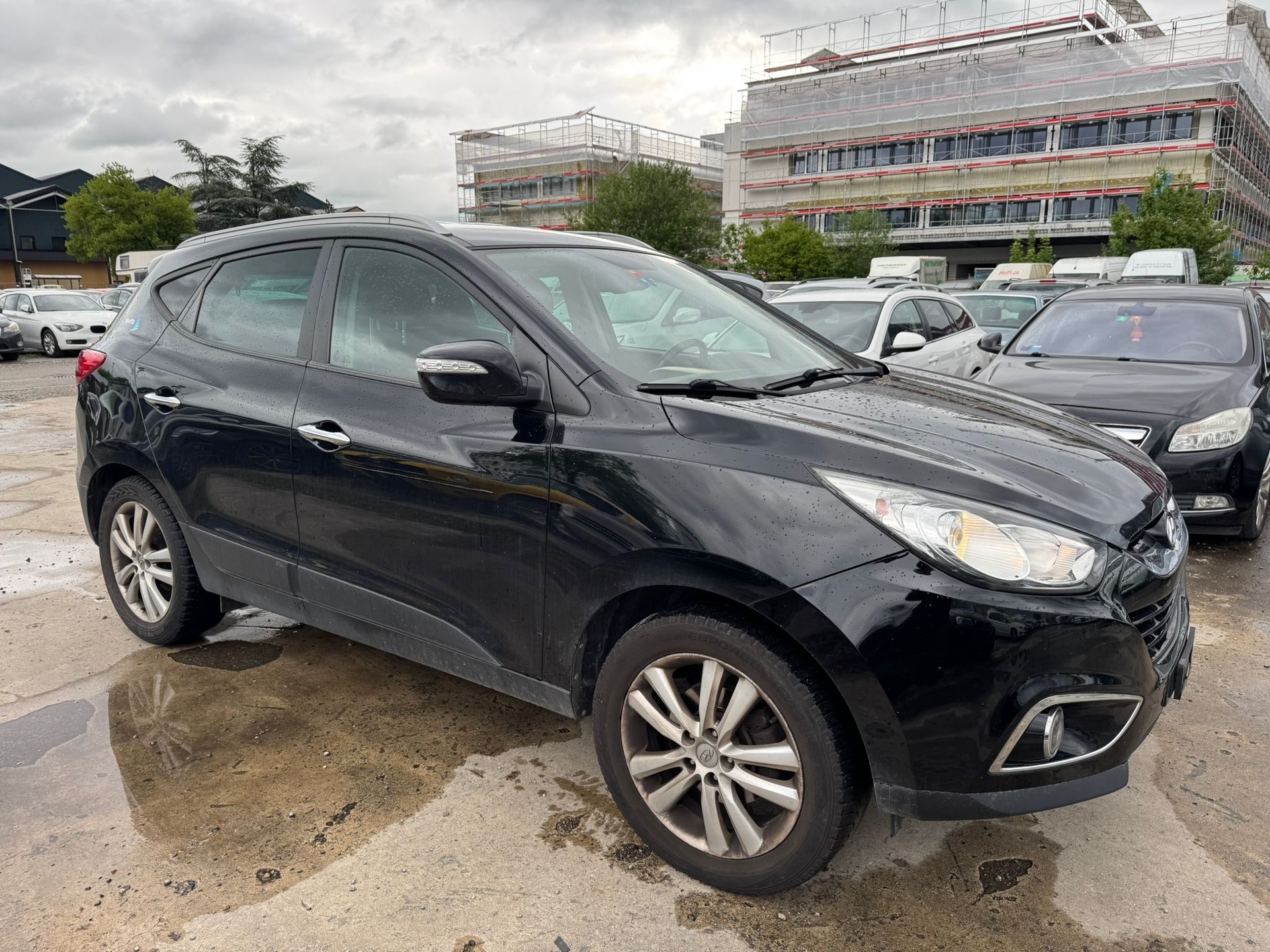 HYUNDAI iX 35 2.0 Style 4WD Automatic-image-1